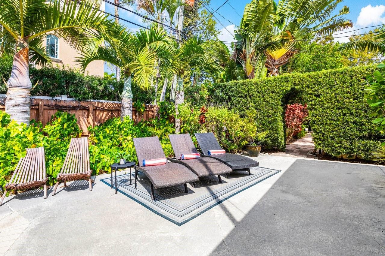 615 NE 9th Ave 53