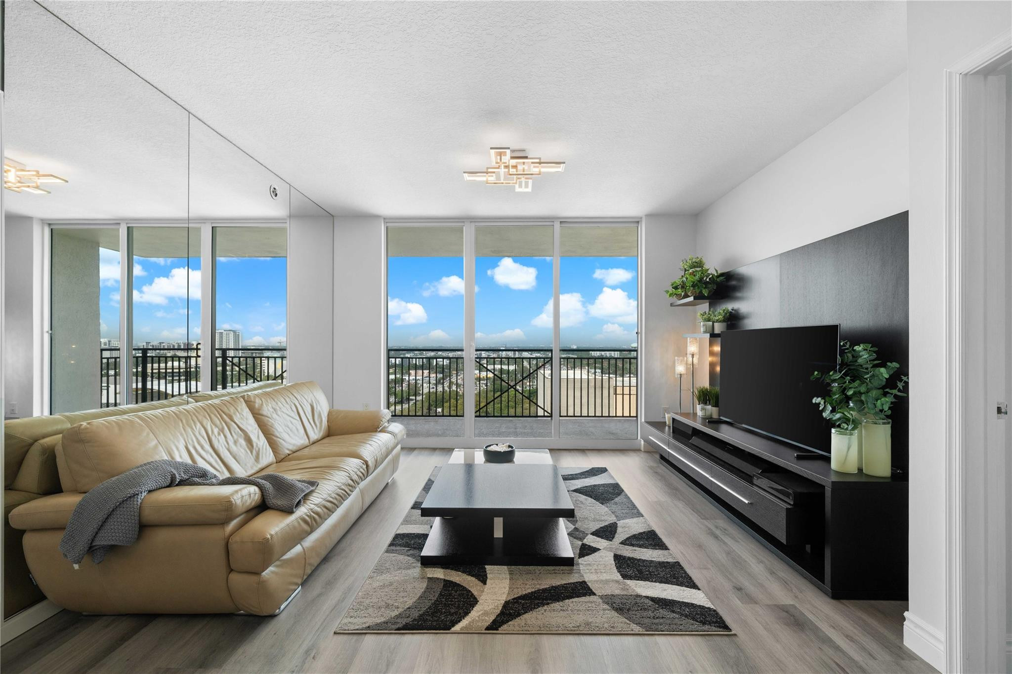 610 W Las Olas Boulevard 1514N