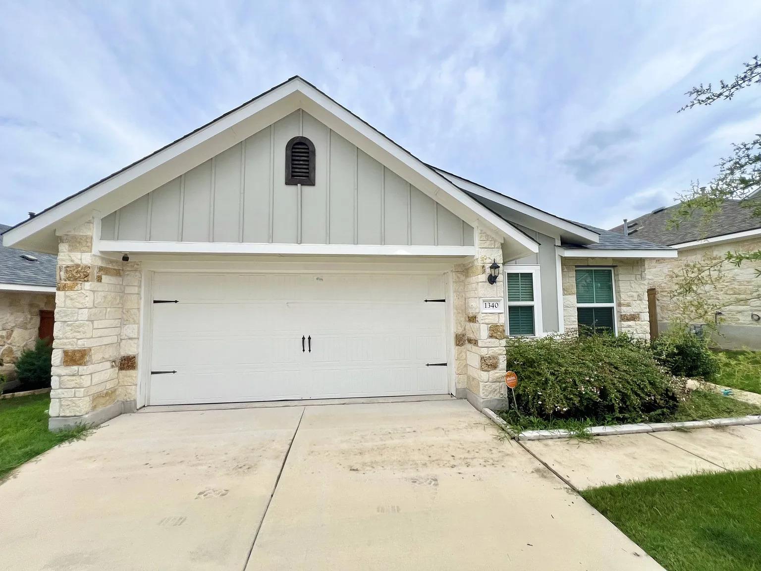 1340 Low Branch LN