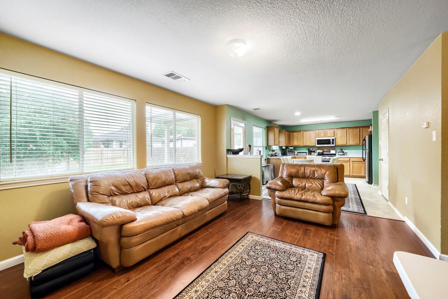 1017 Coronation WAY