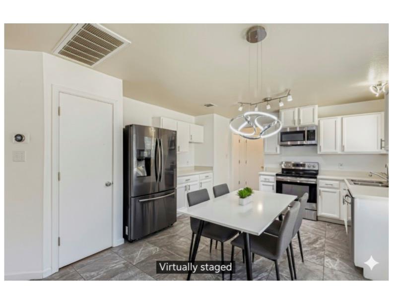 411 Meadow Park DR