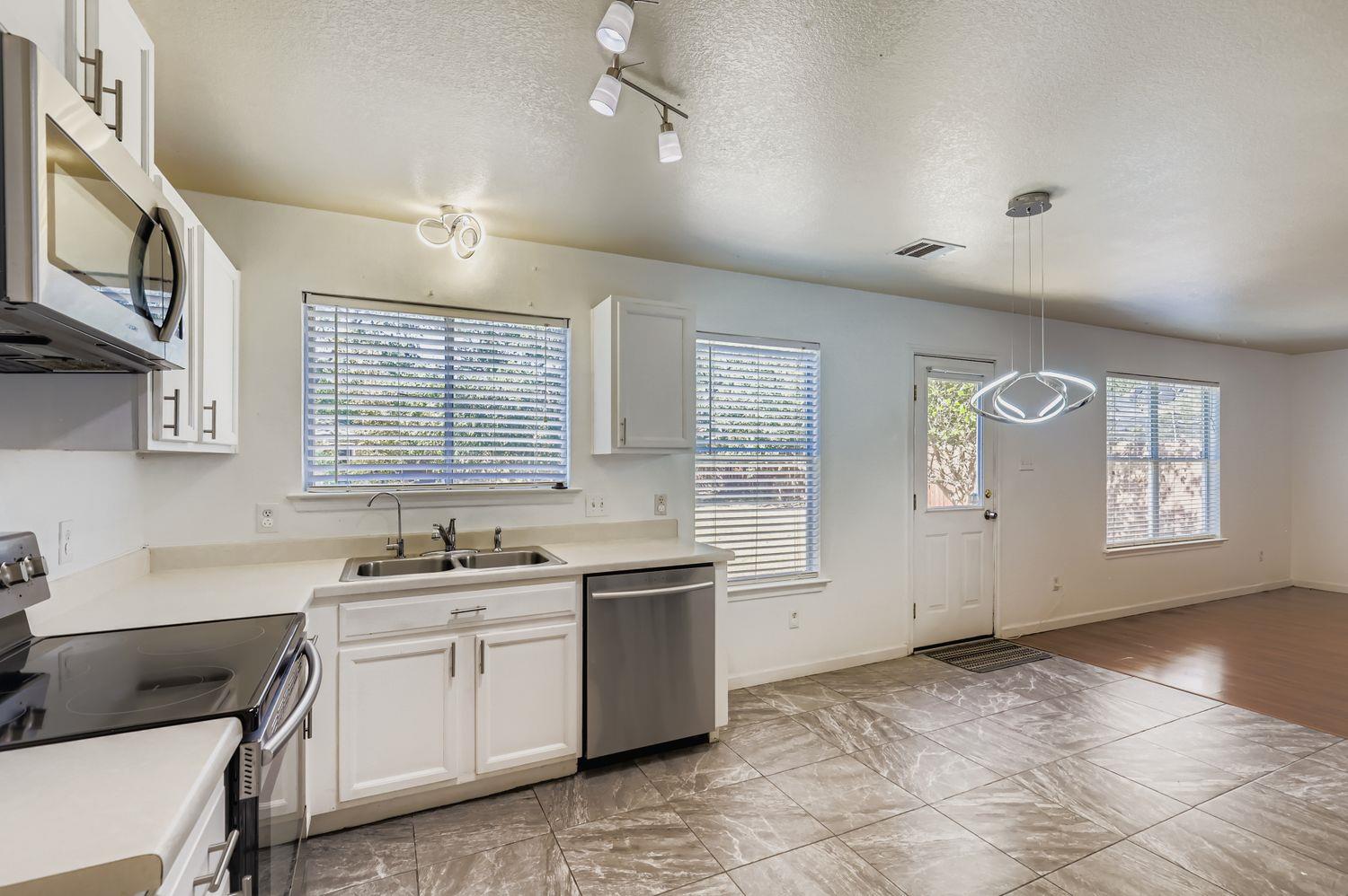 411 Meadow Park DR