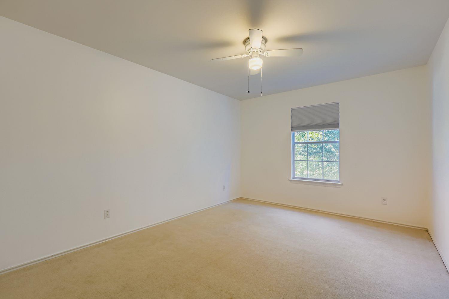 411 Meadow Park DR