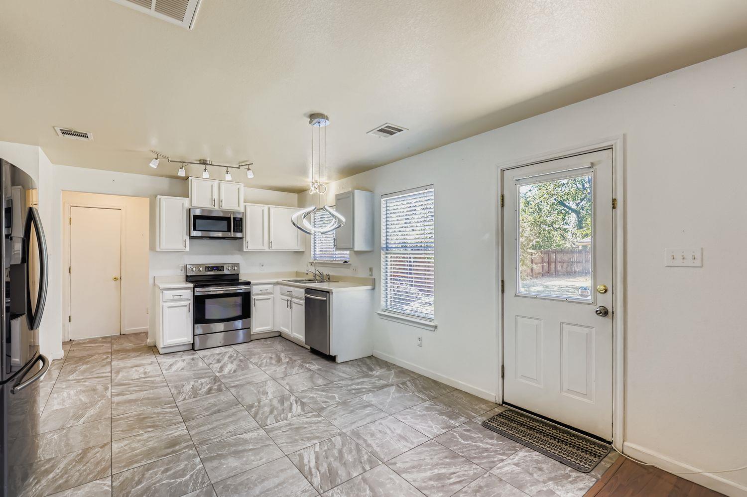 411 Meadow Park DR