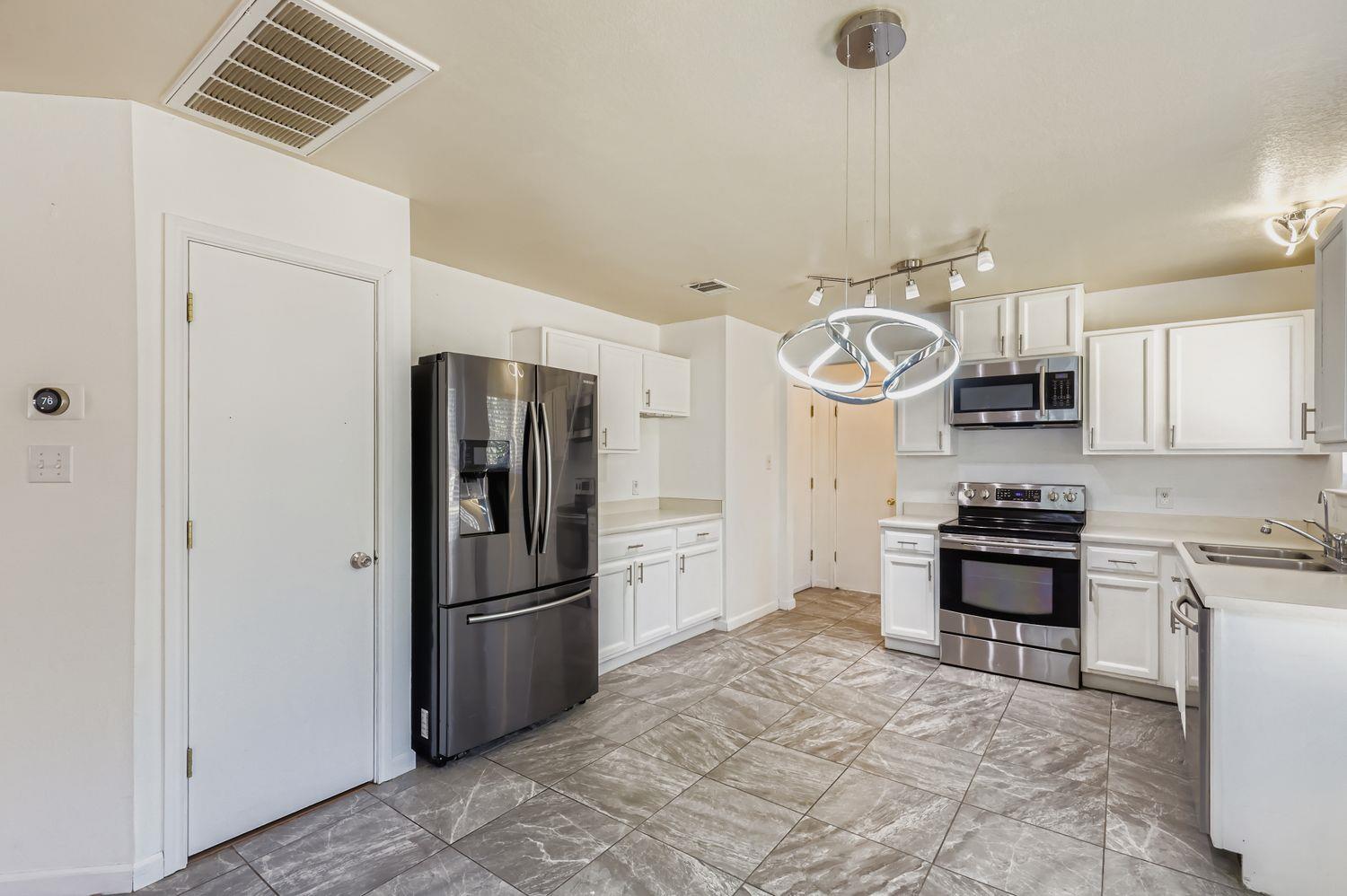 411 Meadow Park DR