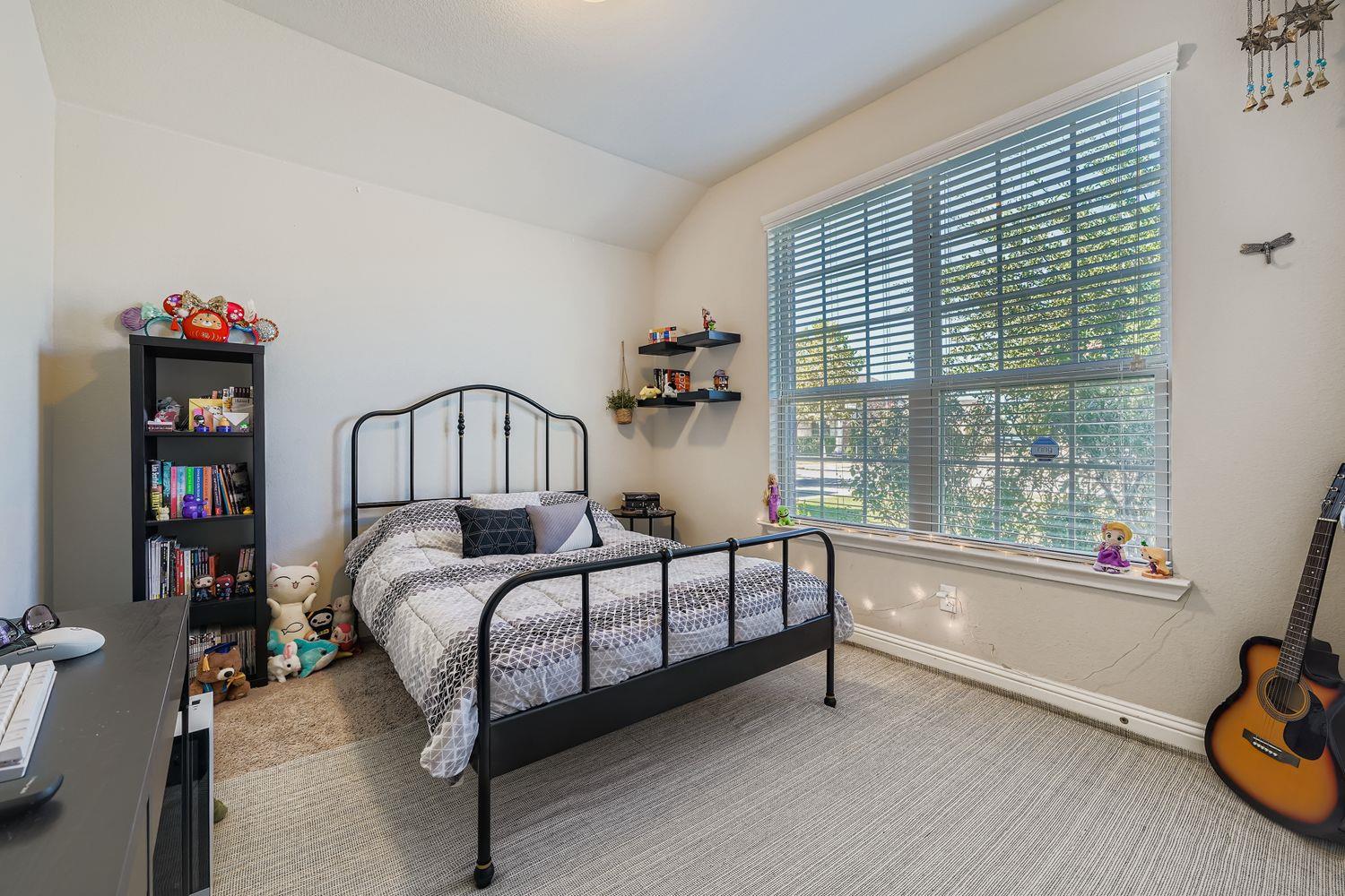 3313 De Torres CIR
