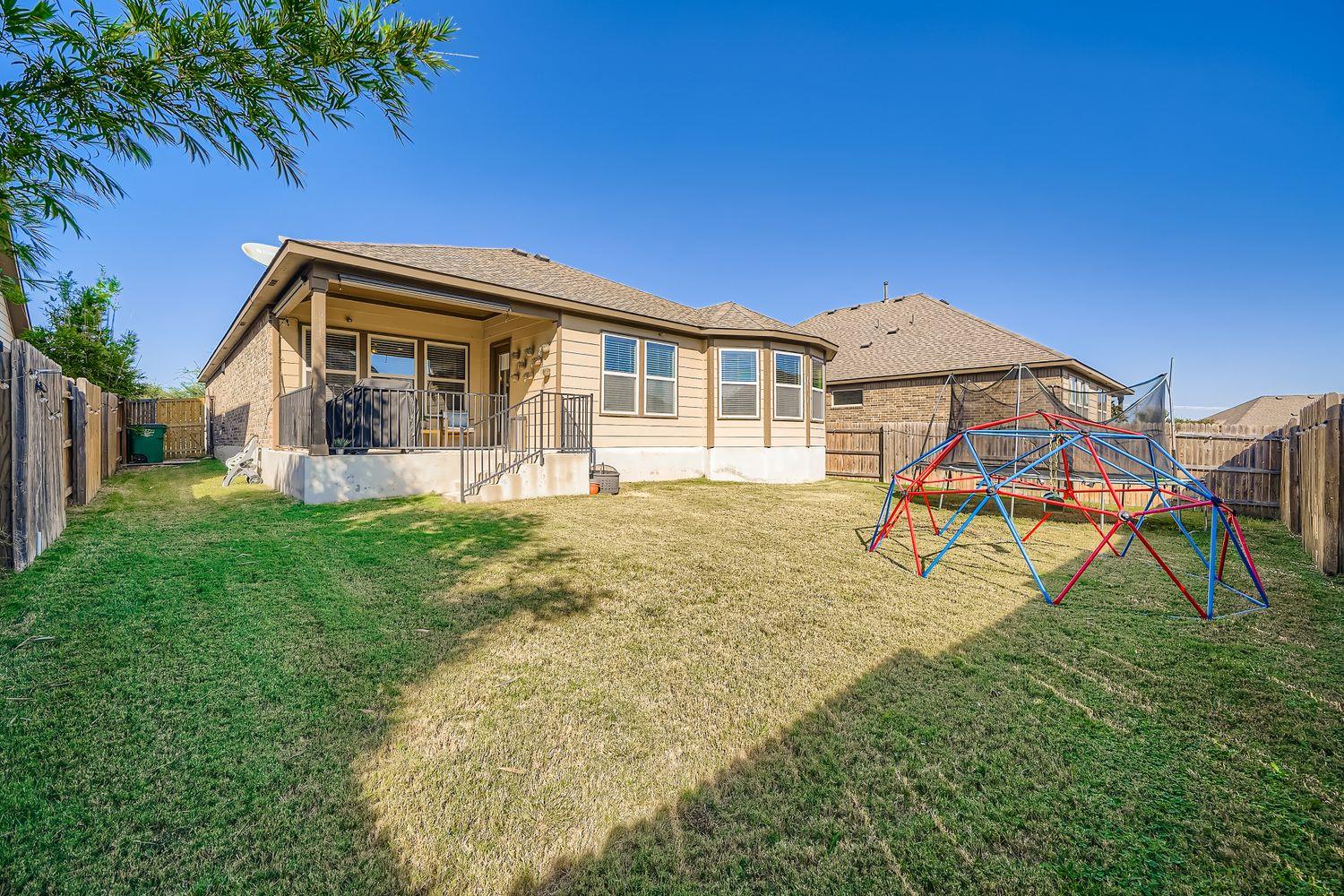 3313 De Torres CIR