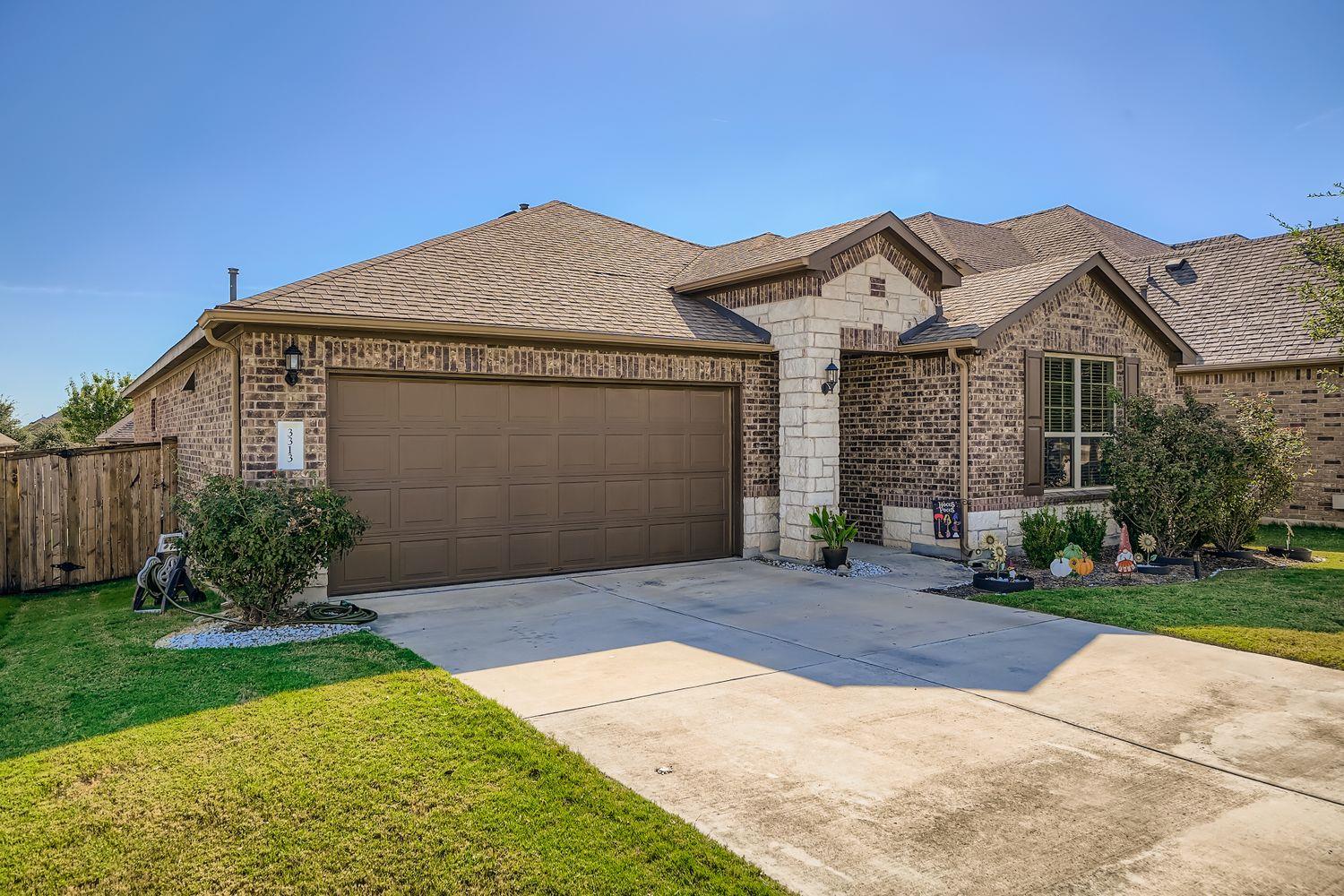 3313 De Torres CIR
