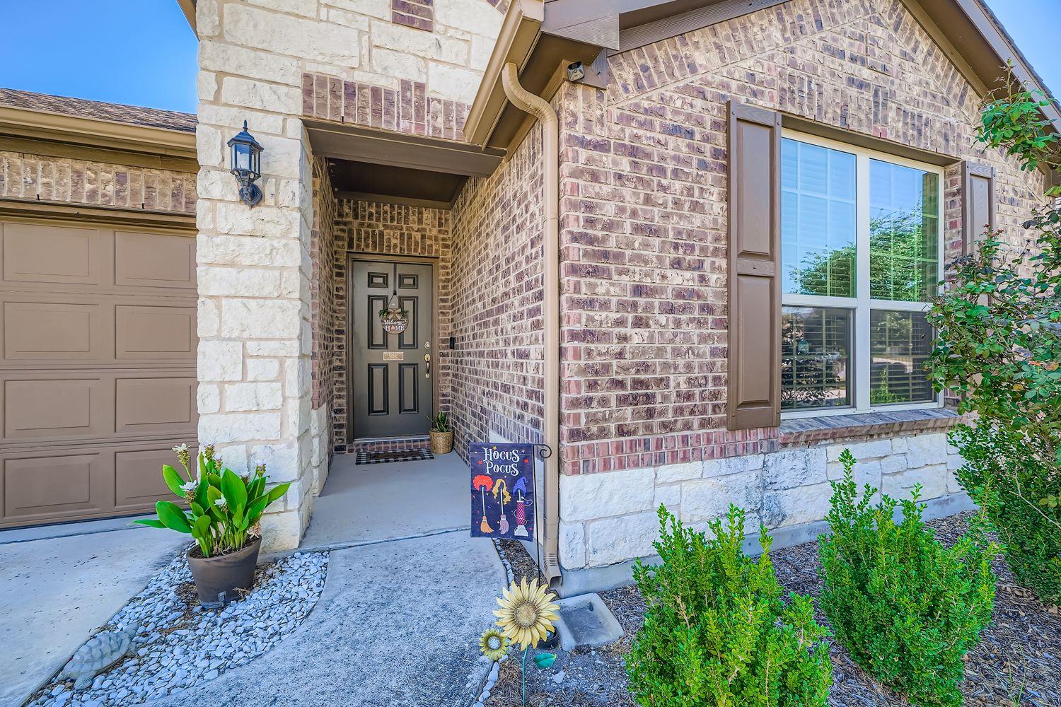 3313 De Torres CIR