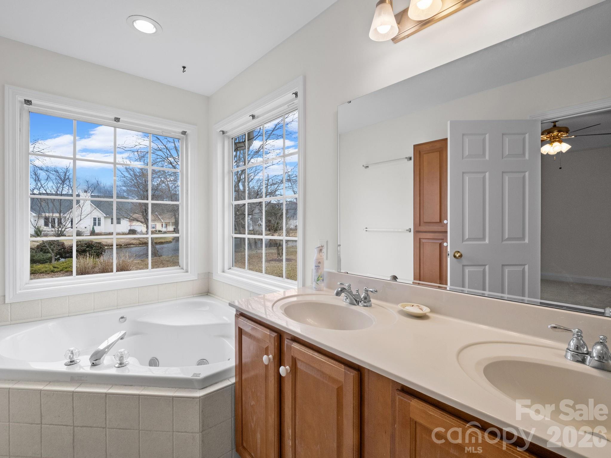 127 Kingfisher Lane