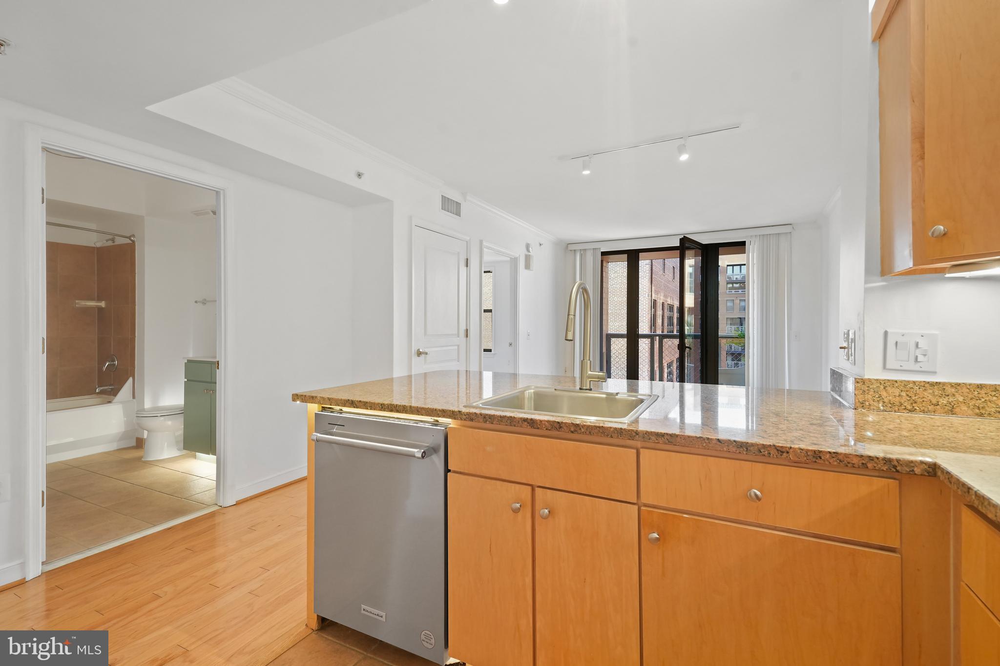 631 D STREET NW 836