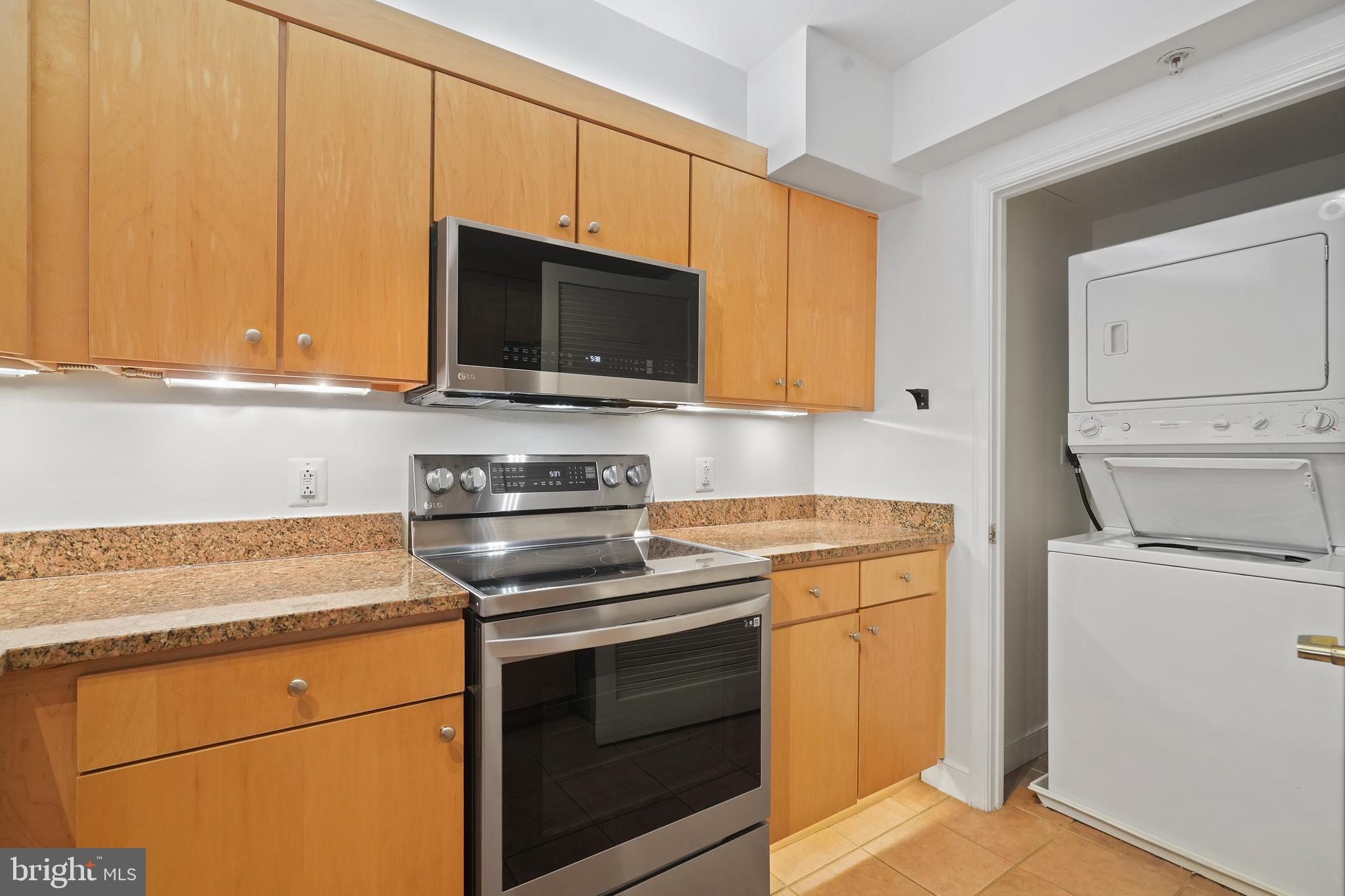 631 D STREET NW 836