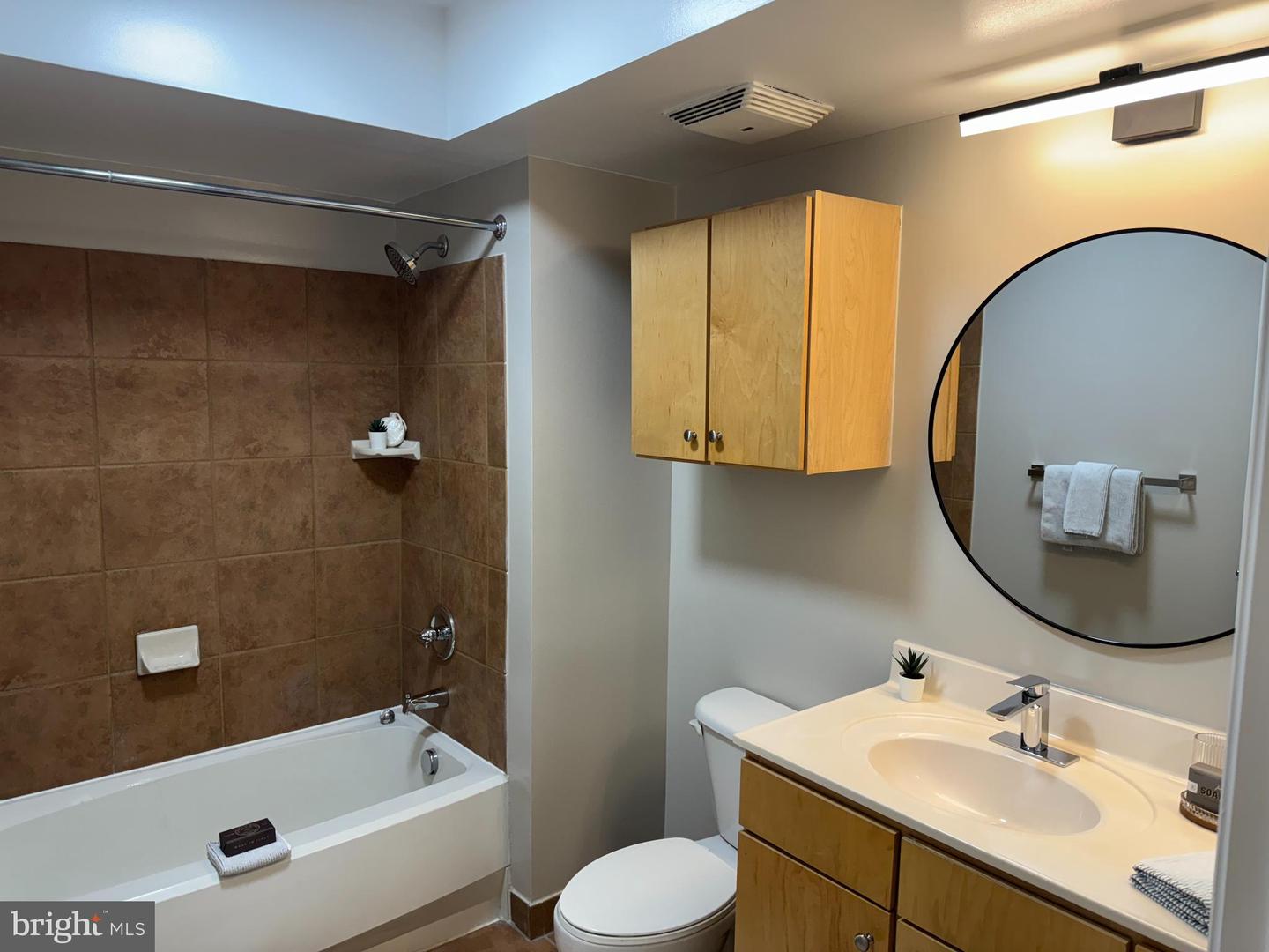 616 E ST NW #308
