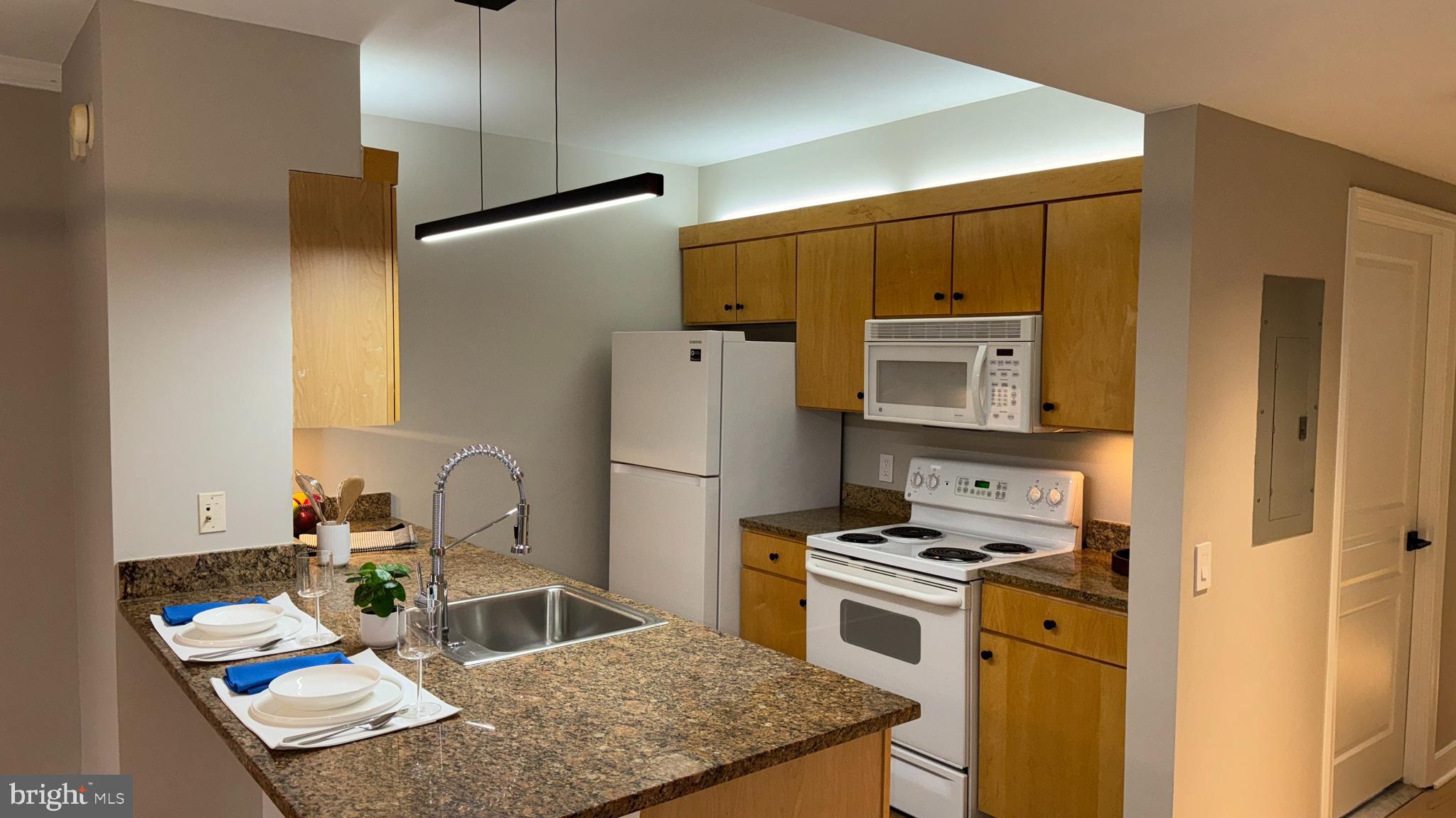 616 E ST NW #308