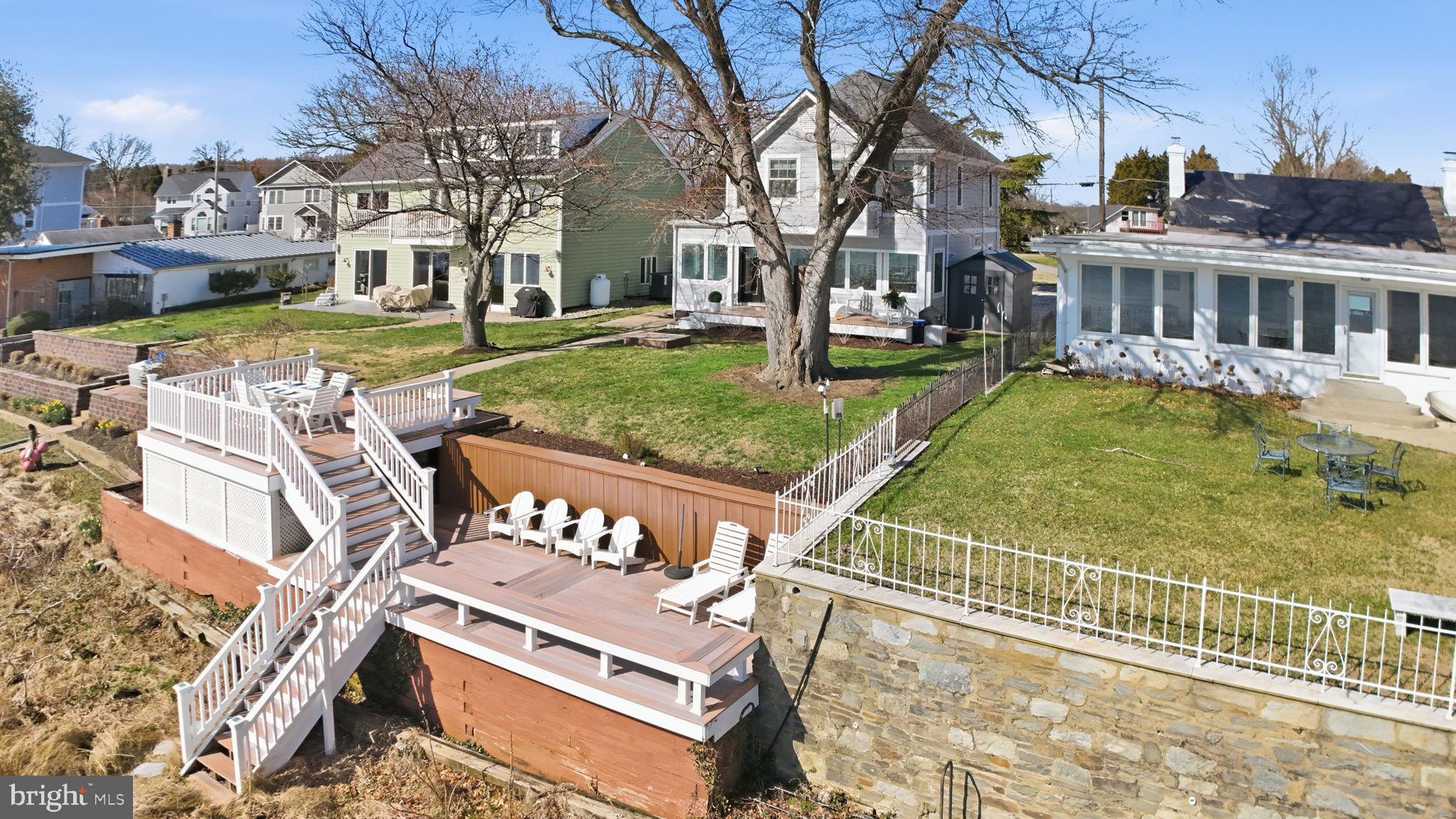 3963 BAYSIDE DRIVE