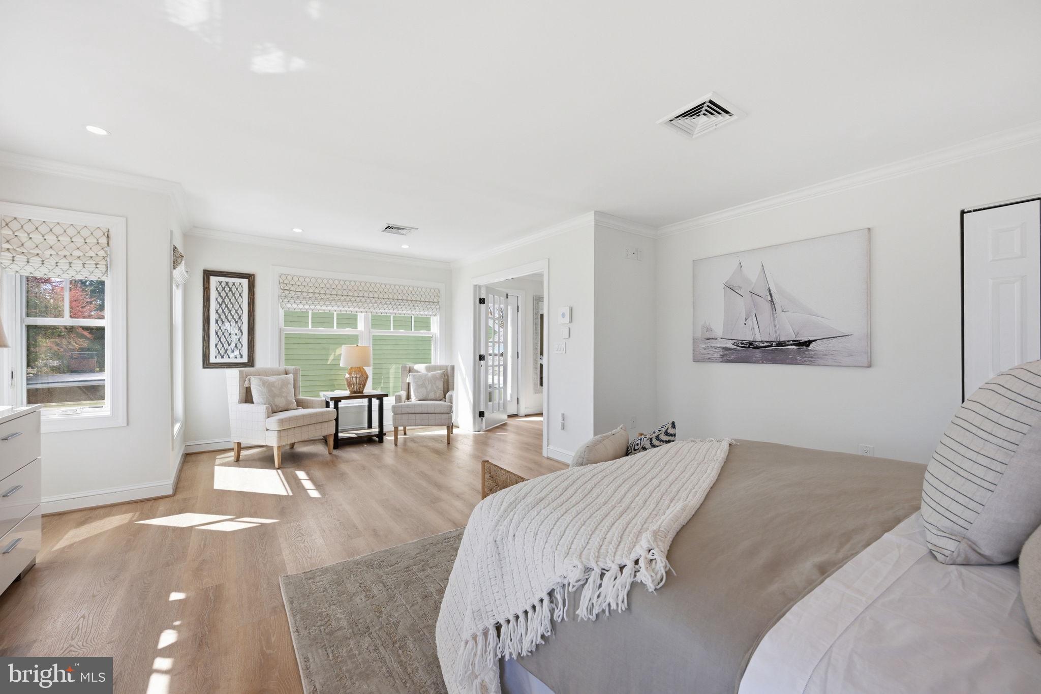 3963 BAYSIDE DRIVE