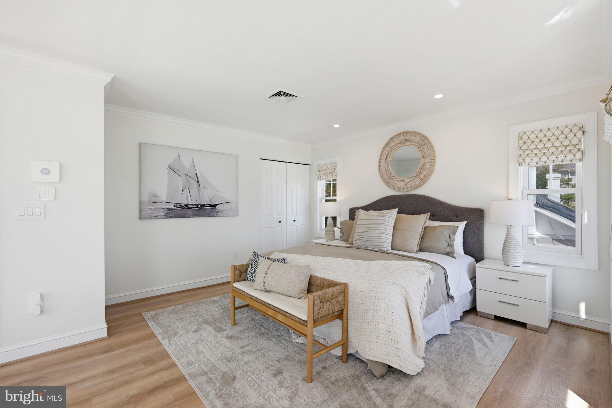 3963 BAYSIDE DRIVE