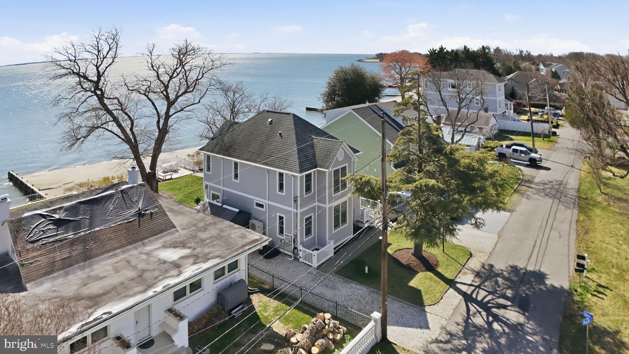 3963 BAYSIDE DRIVE