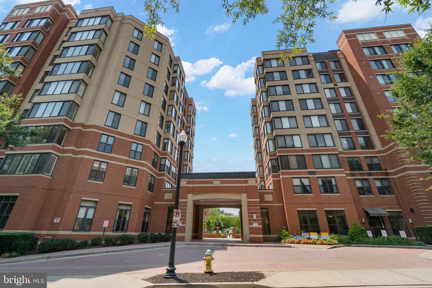 2220 Fairfax Dr #507
