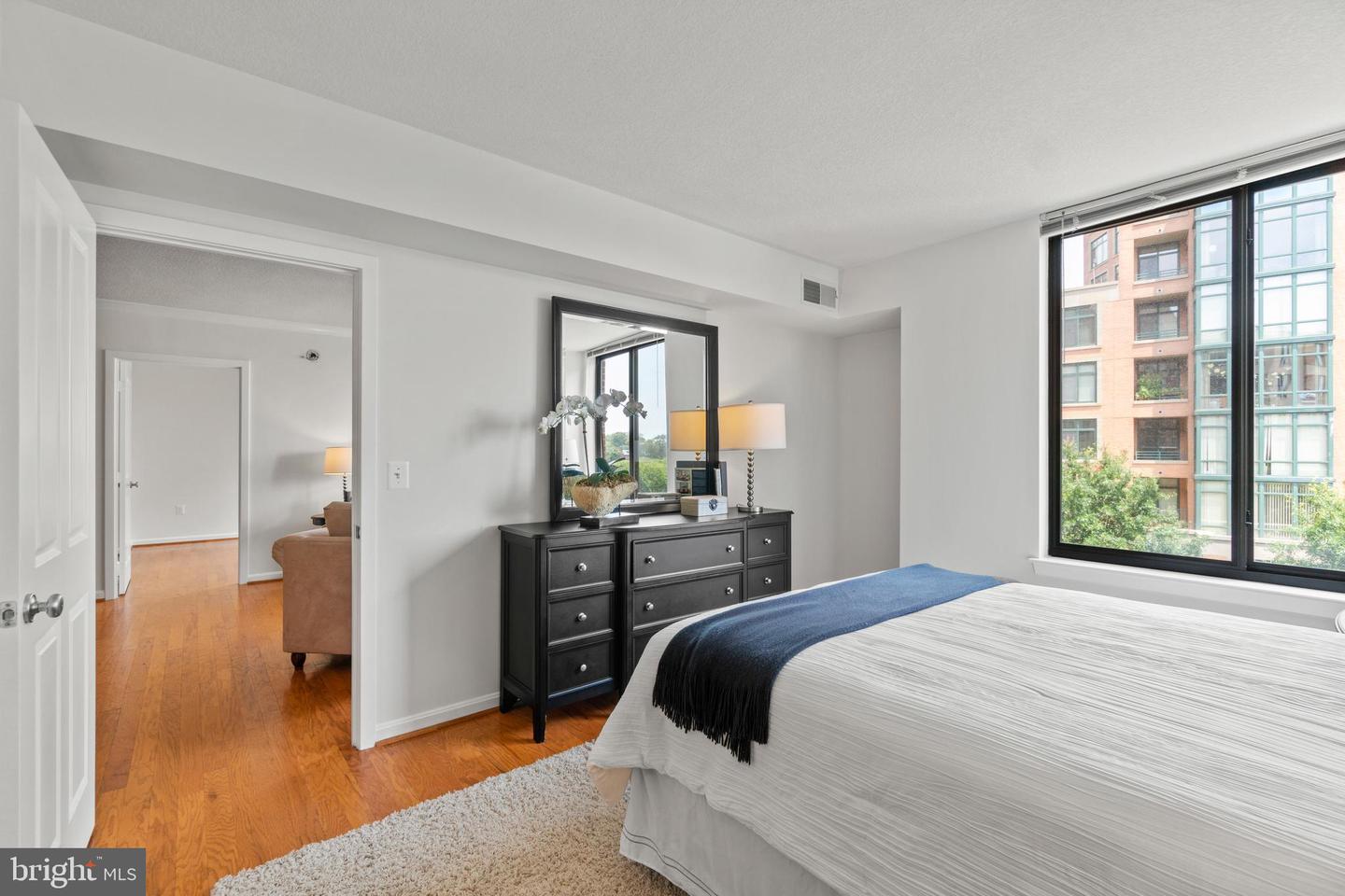 2220 Fairfax Dr #507