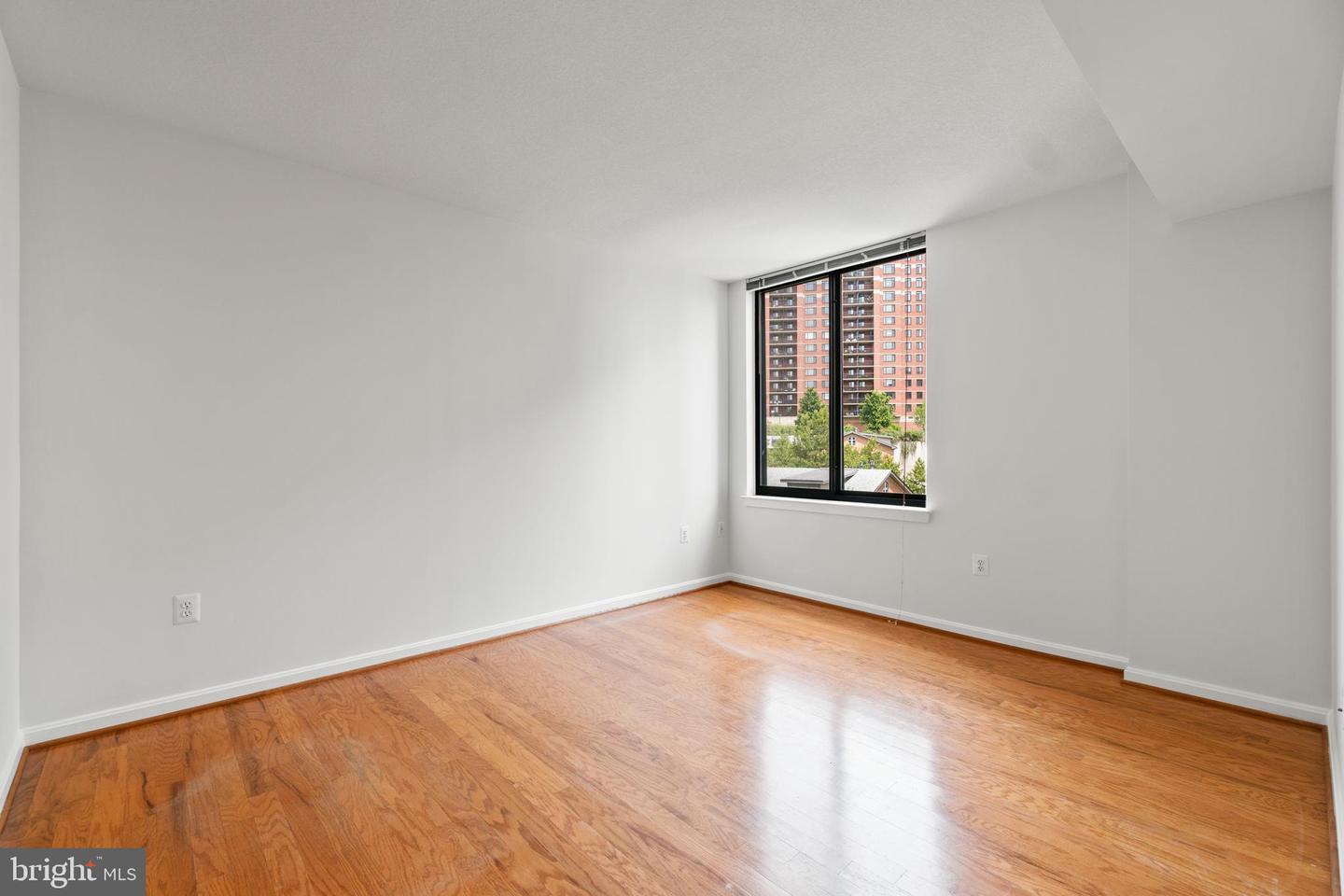 2220 Fairfax Dr #507
