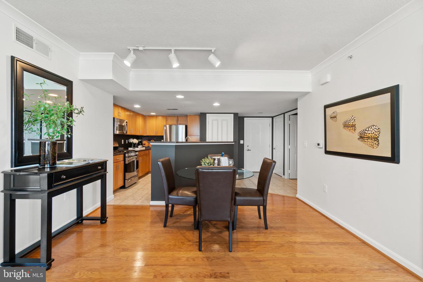 2220 Fairfax Dr #507