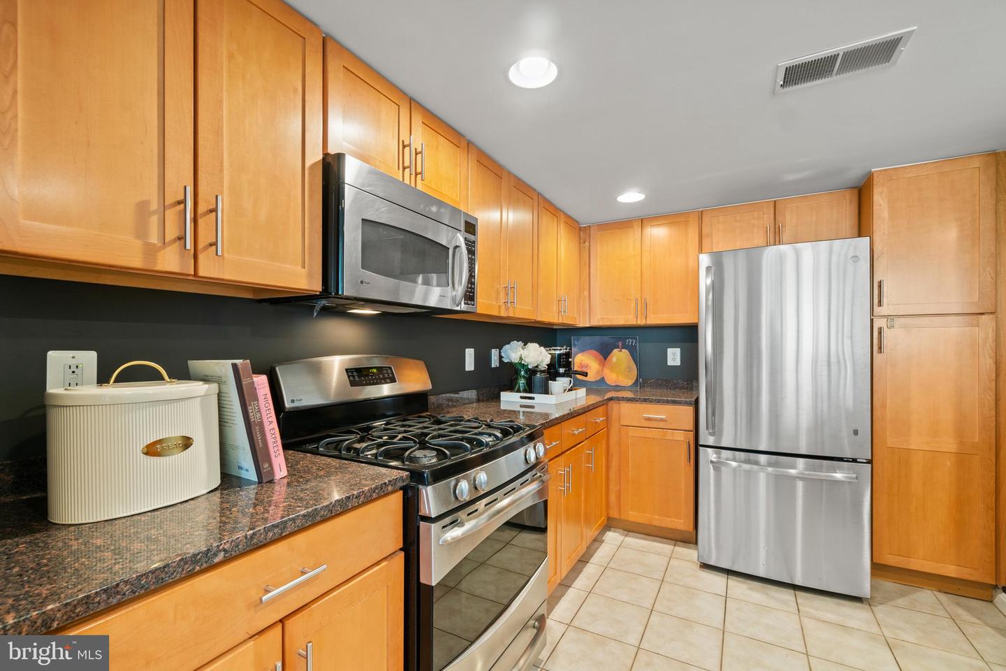 2220 Fairfax Dr #507