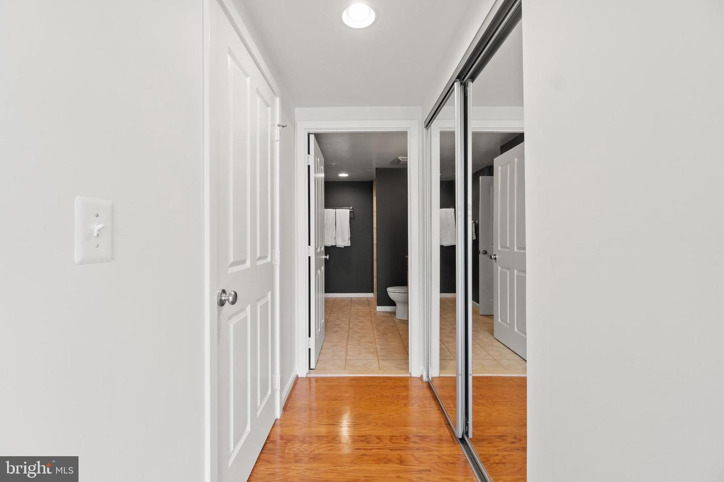 2220 Fairfax Dr #507