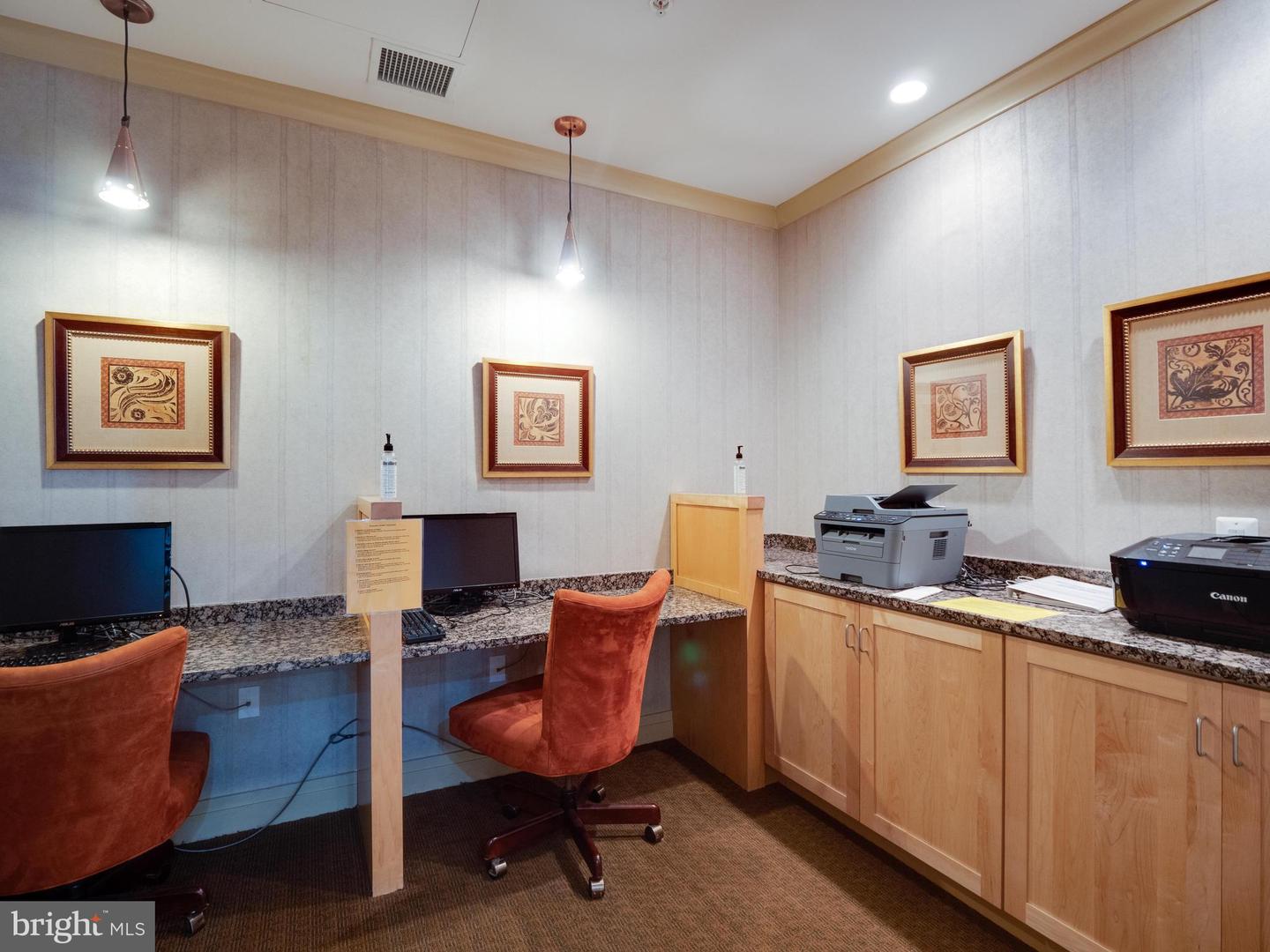 2220 Fairfax Dr #507
