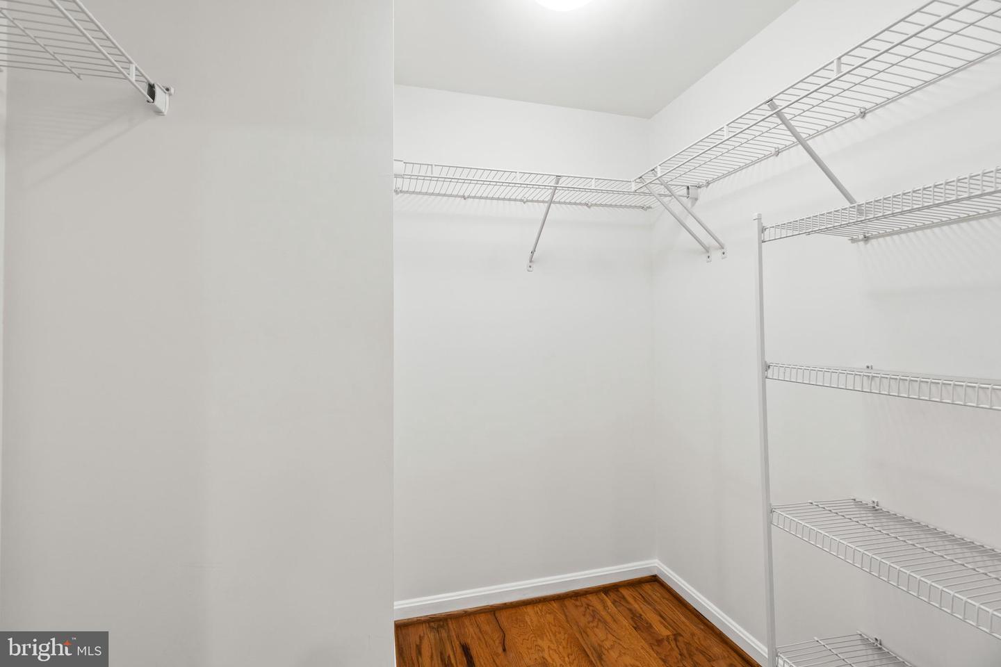 2220 Fairfax Dr #507