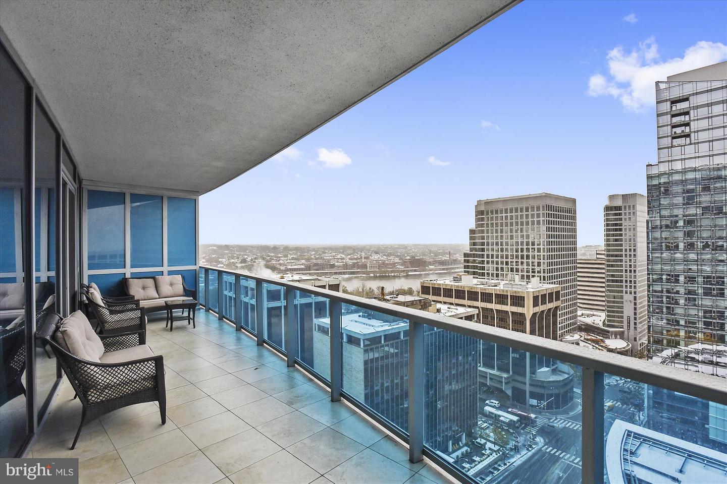 1881 N Nash St N ## 1705
