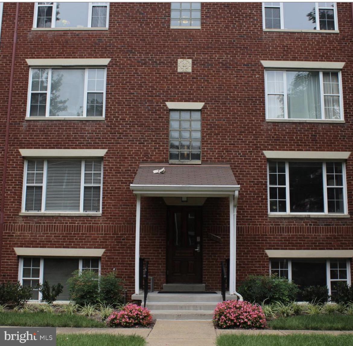 1302 N Meade St #12