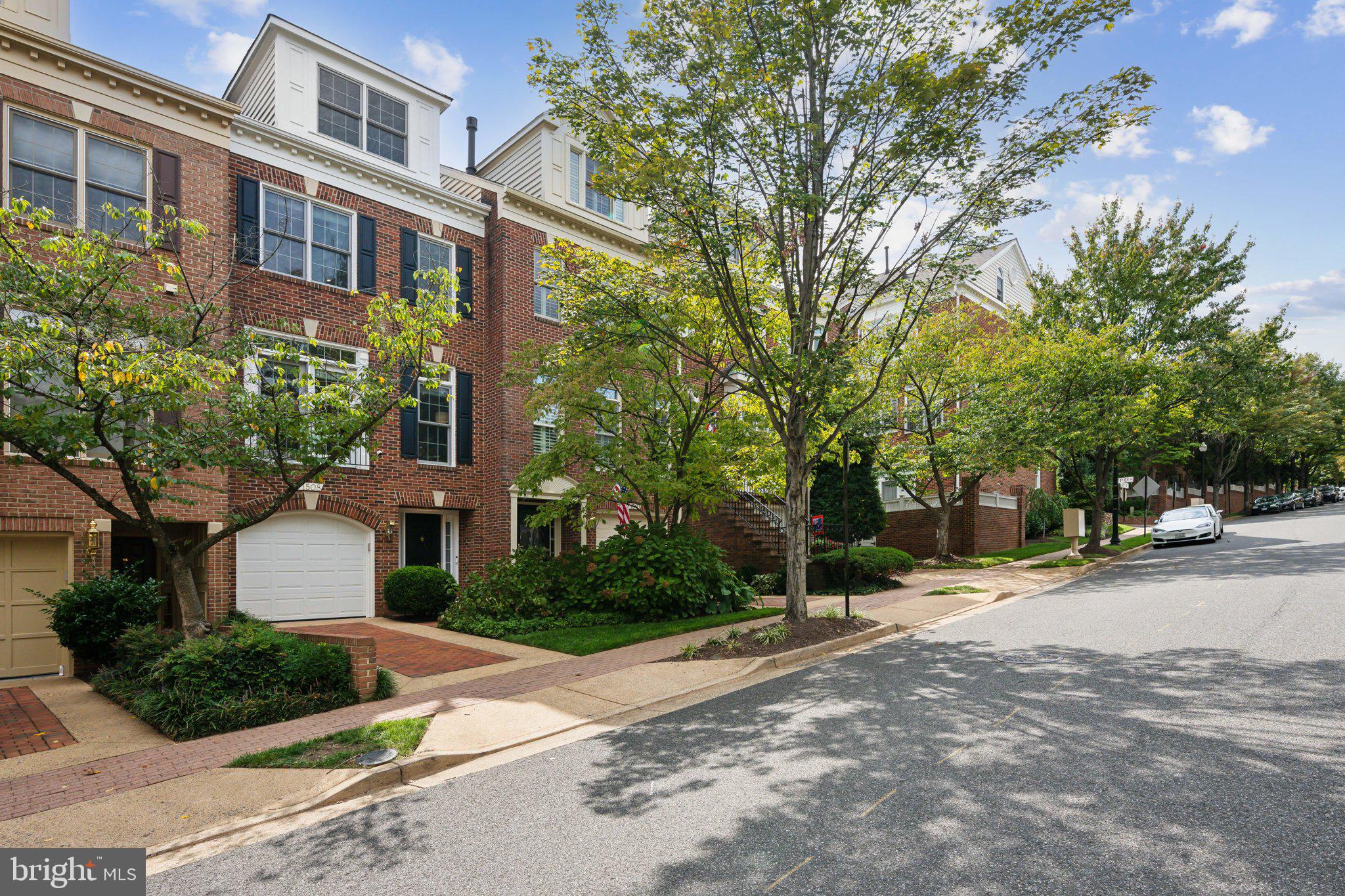 1508 22nd St N