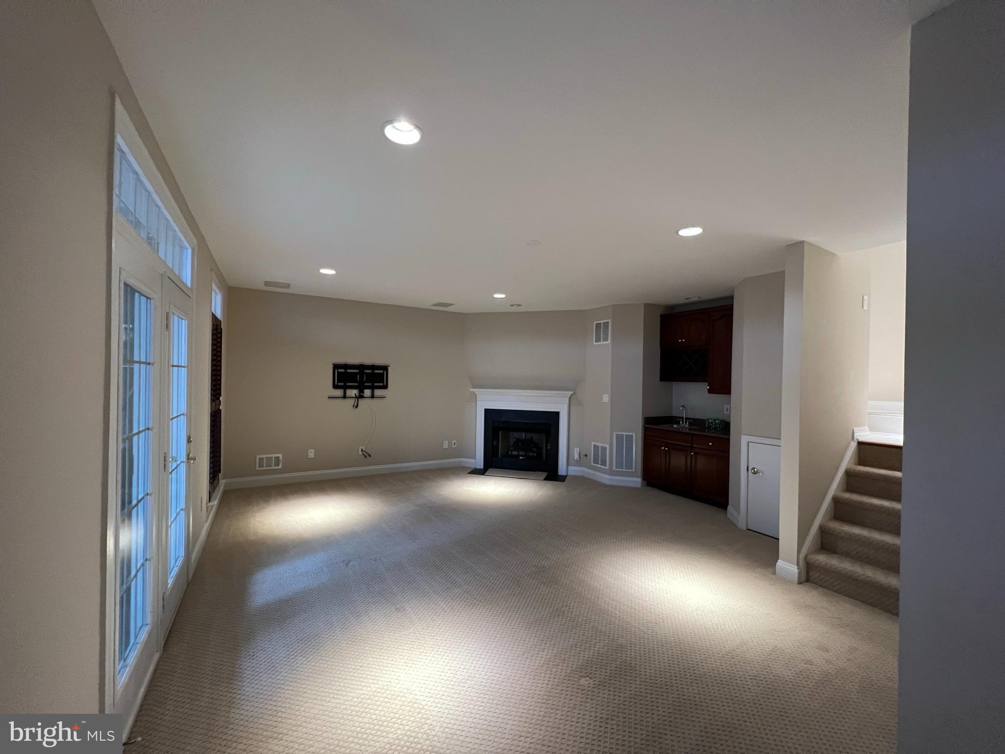 1735 22ND COURT N