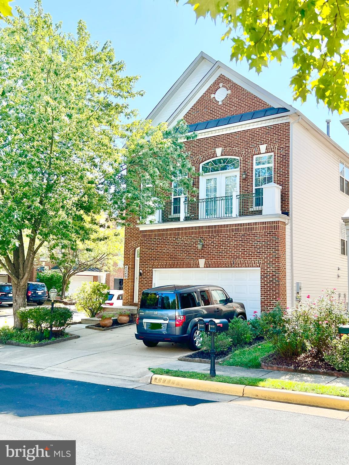 4240 Sonia Ct