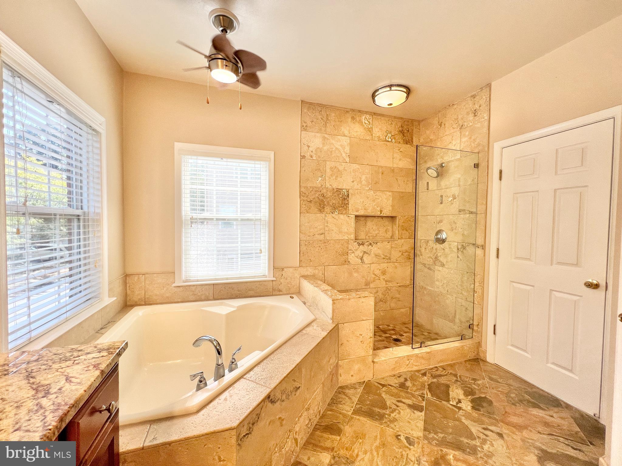 4240 Sonia Ct