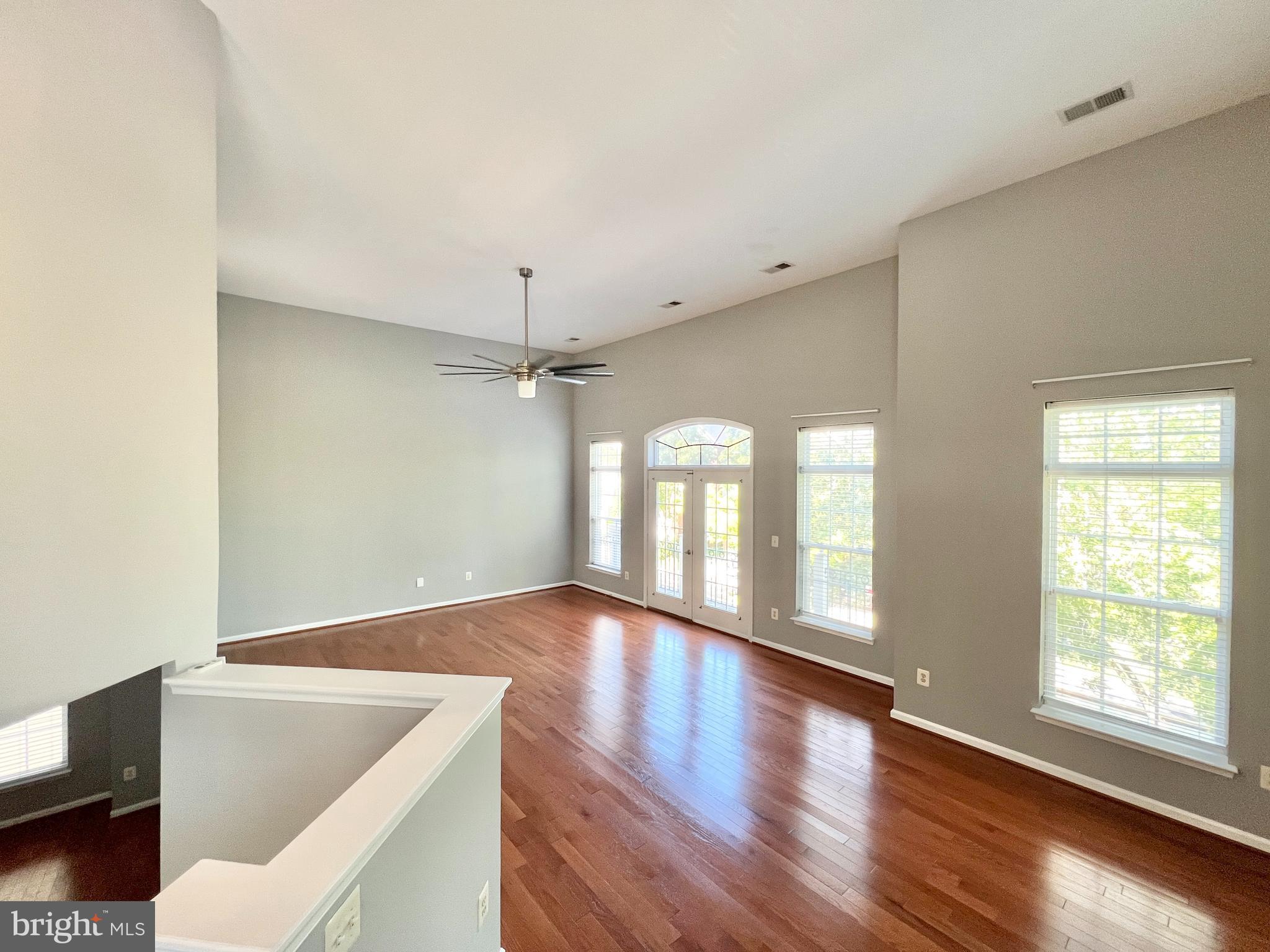 4240 Sonia Ct