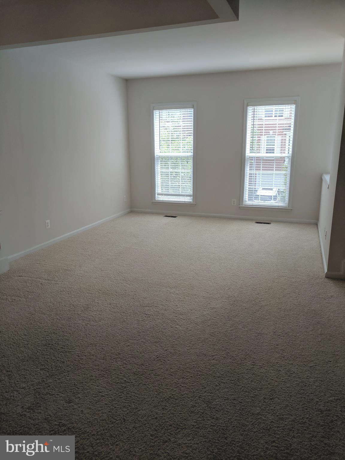 8901 SINGLELEAF CIR
