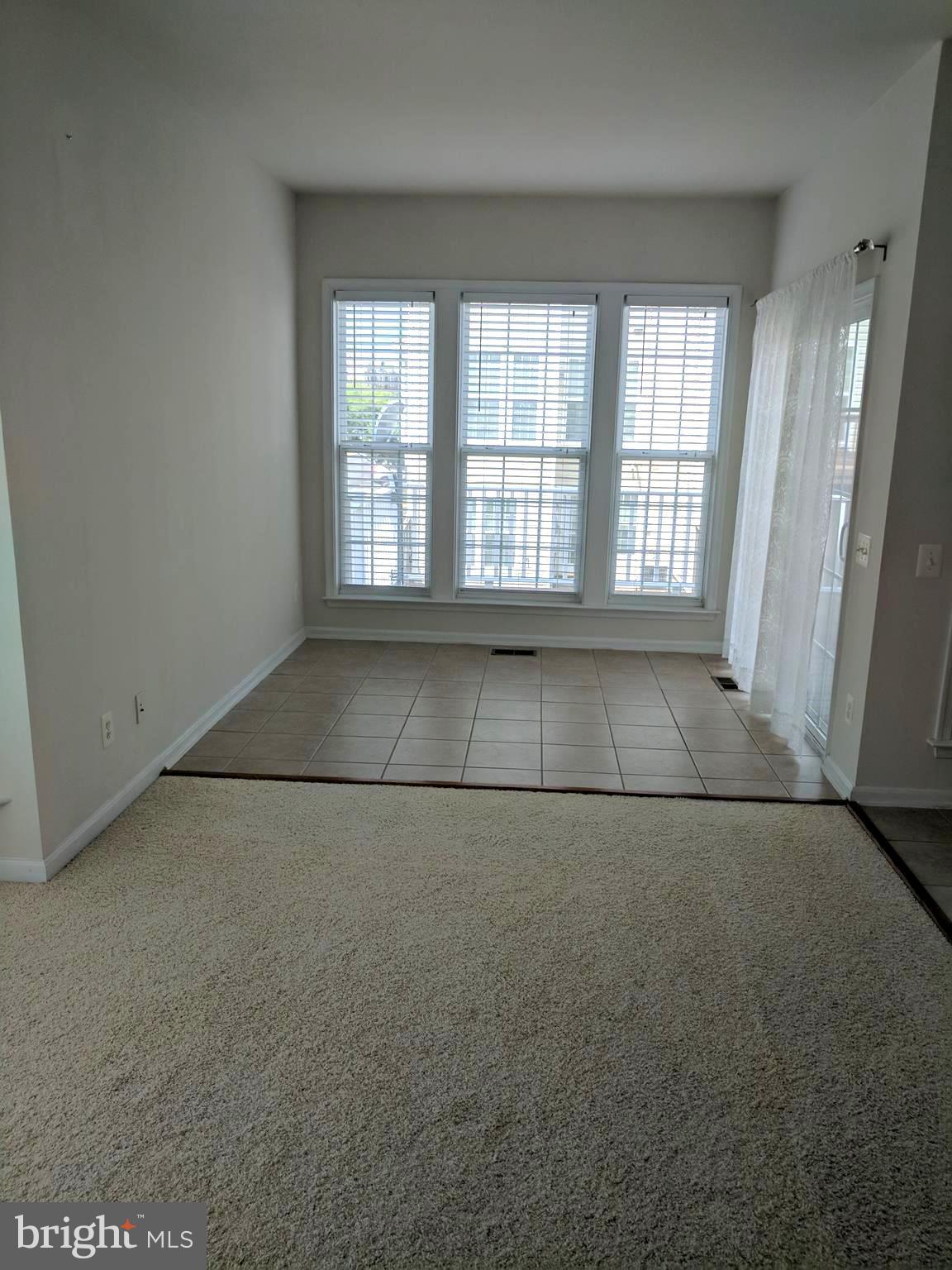 8901 SINGLELEAF CIR