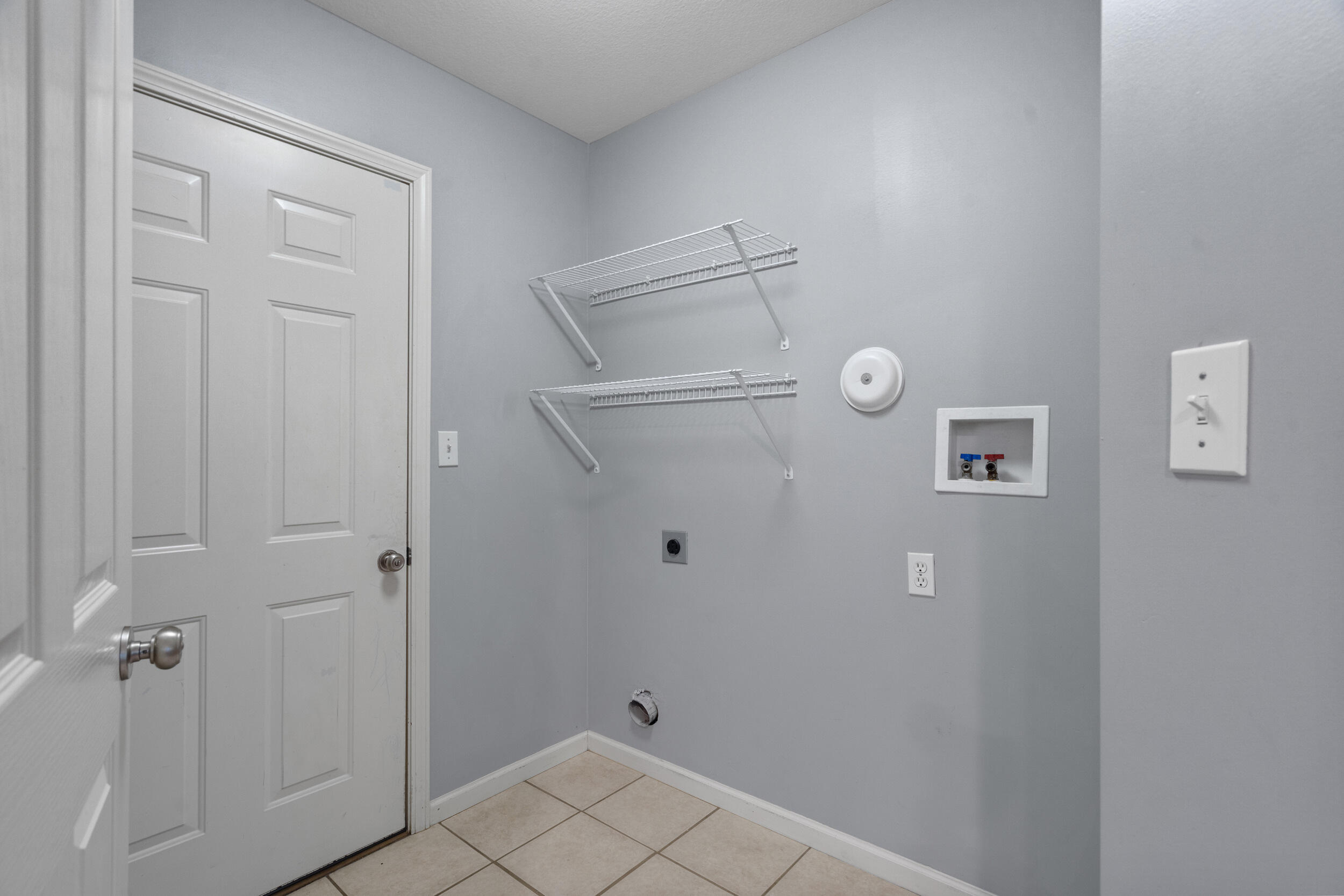 4101 MEADOW VIEW DR