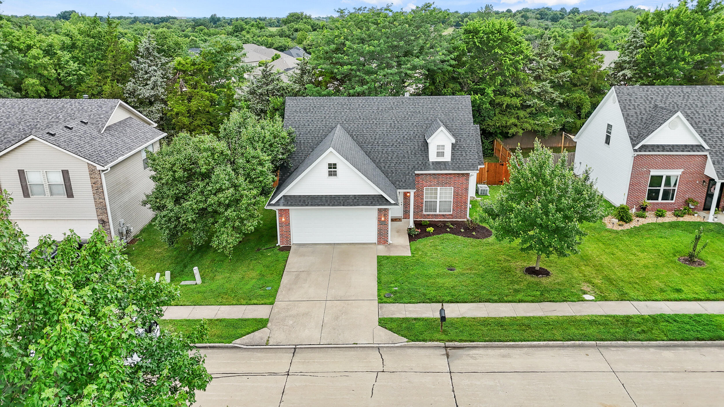 4101 MEADOW VIEW DR