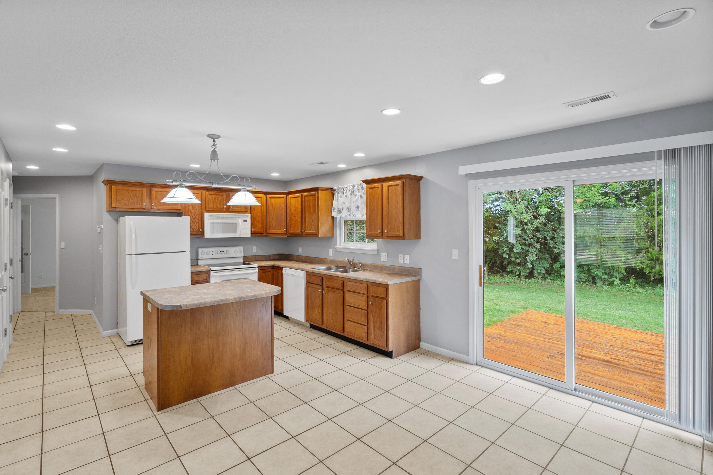 4101 MEADOW VIEW DR