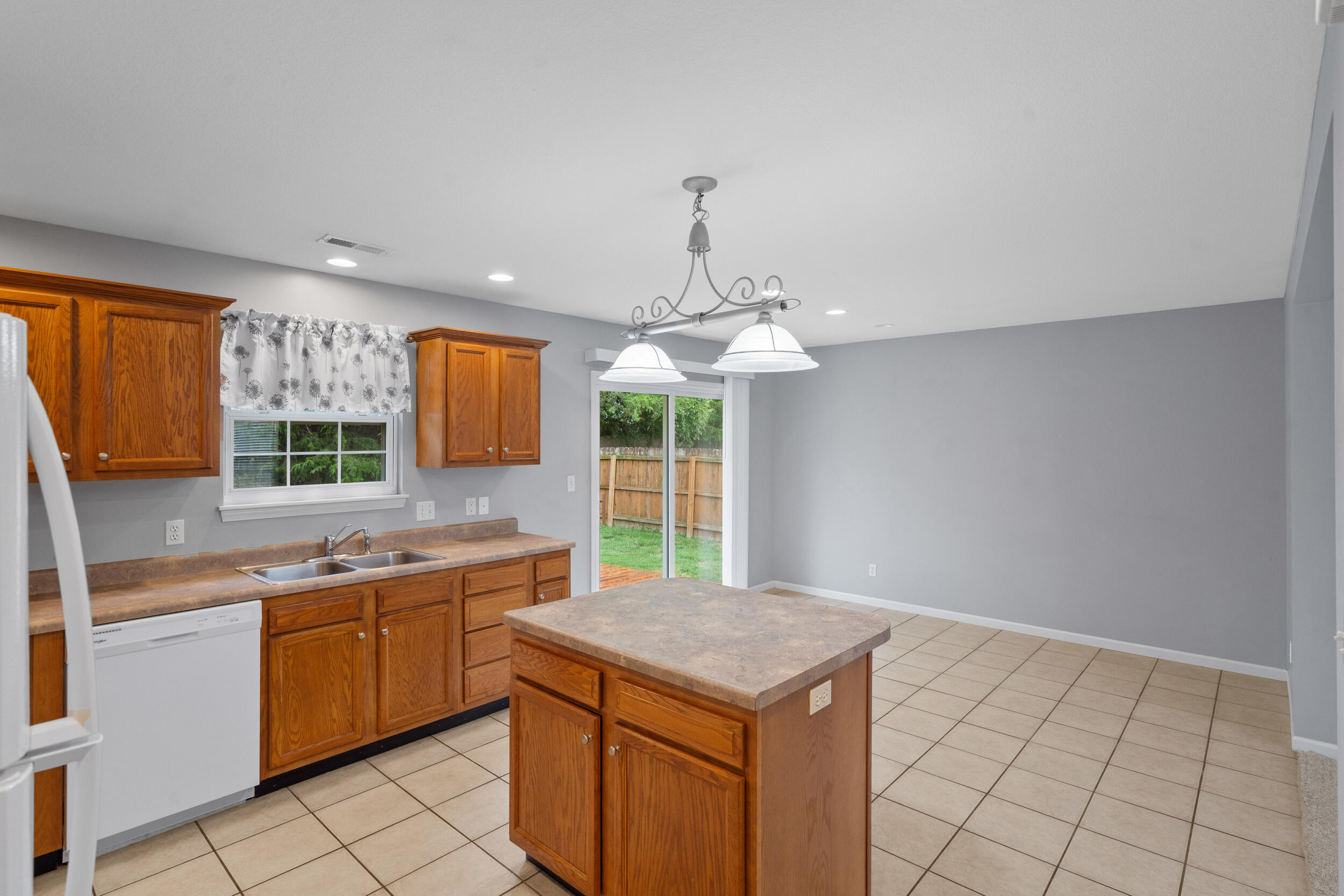 4101 MEADOW VIEW DR
