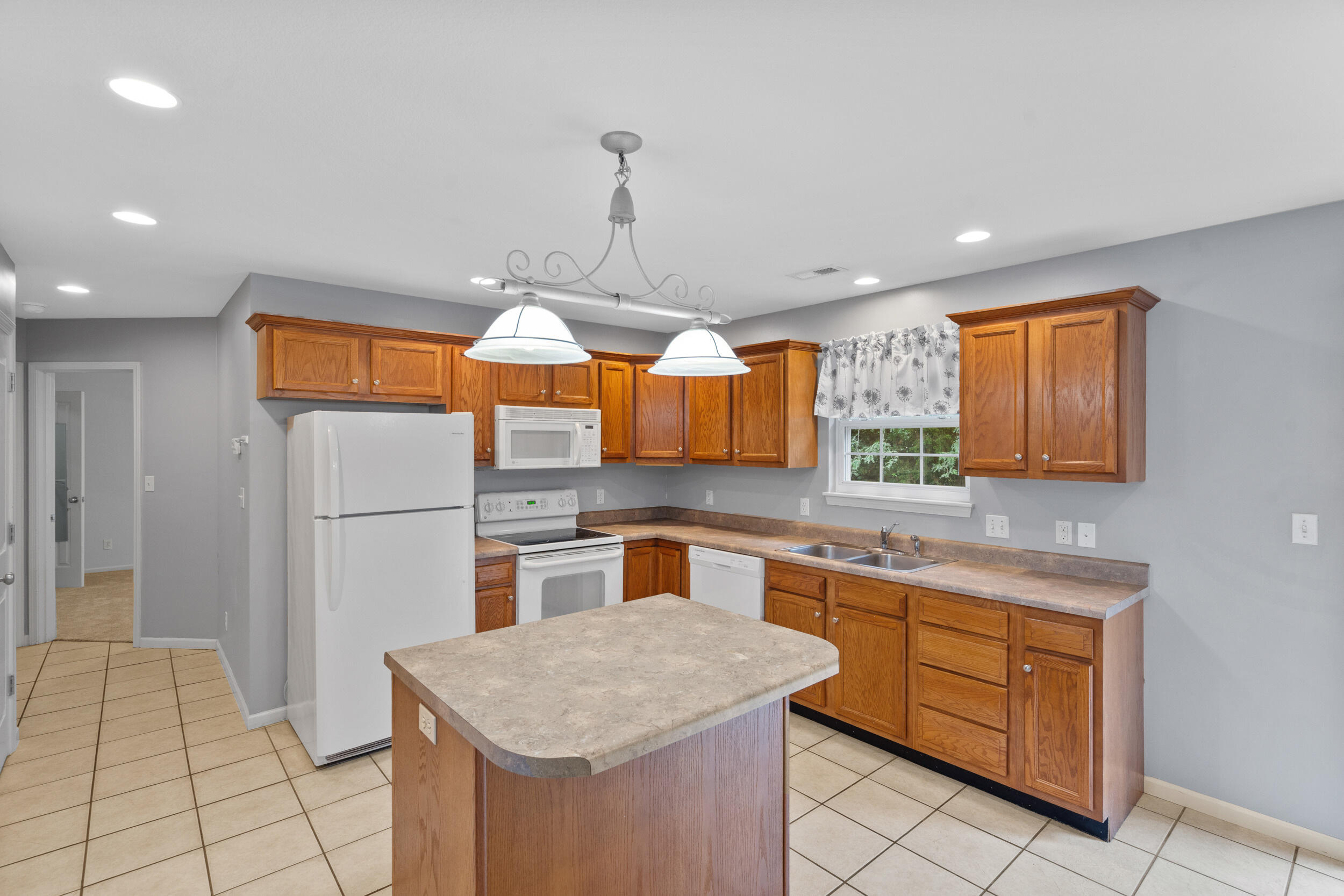 4101 MEADOW VIEW DR