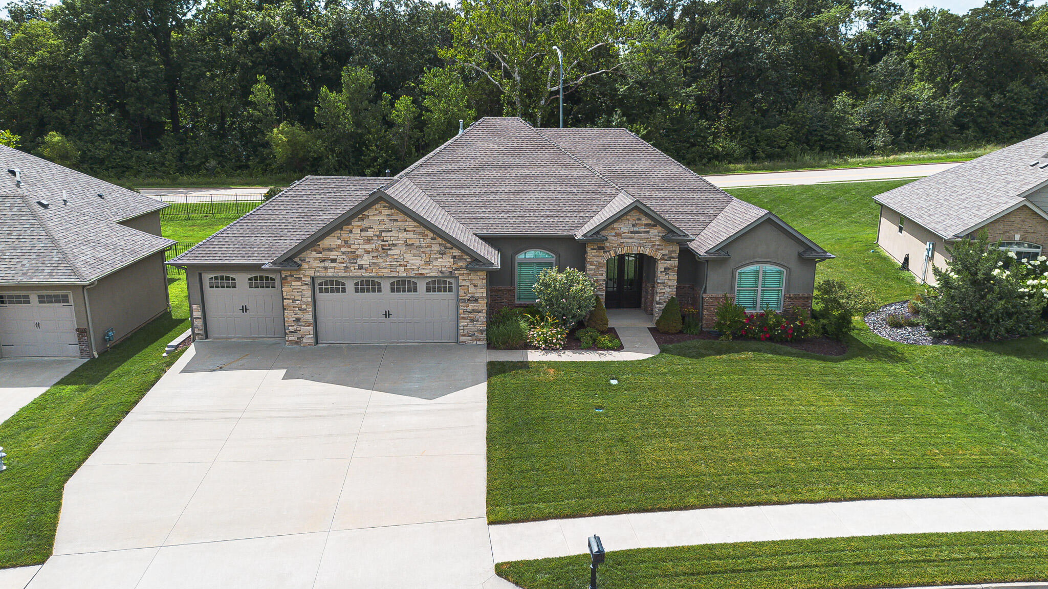 1203 SHALLOW RIDGE CIR