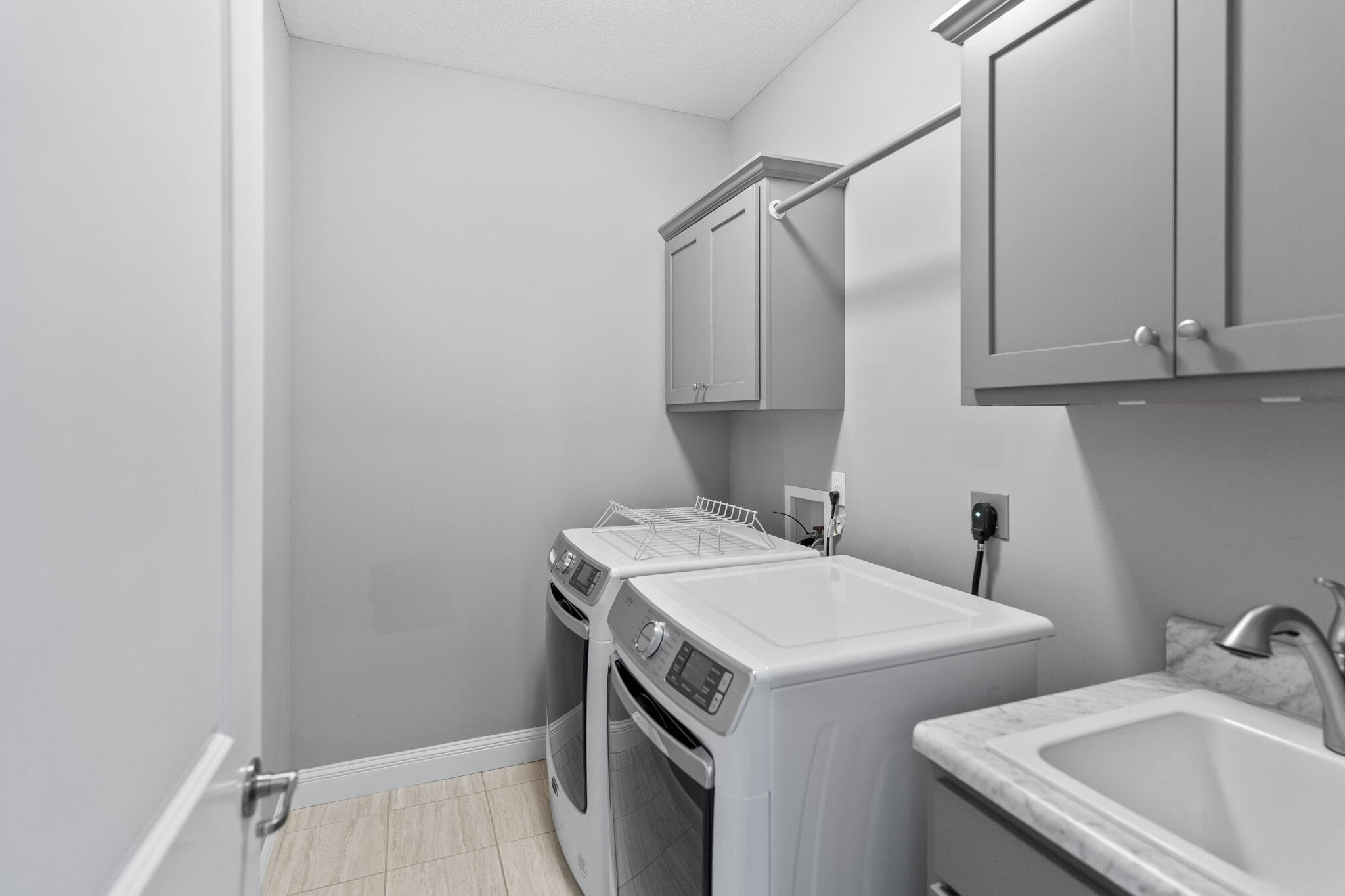 1203 SHALLOW RIDGE CIR