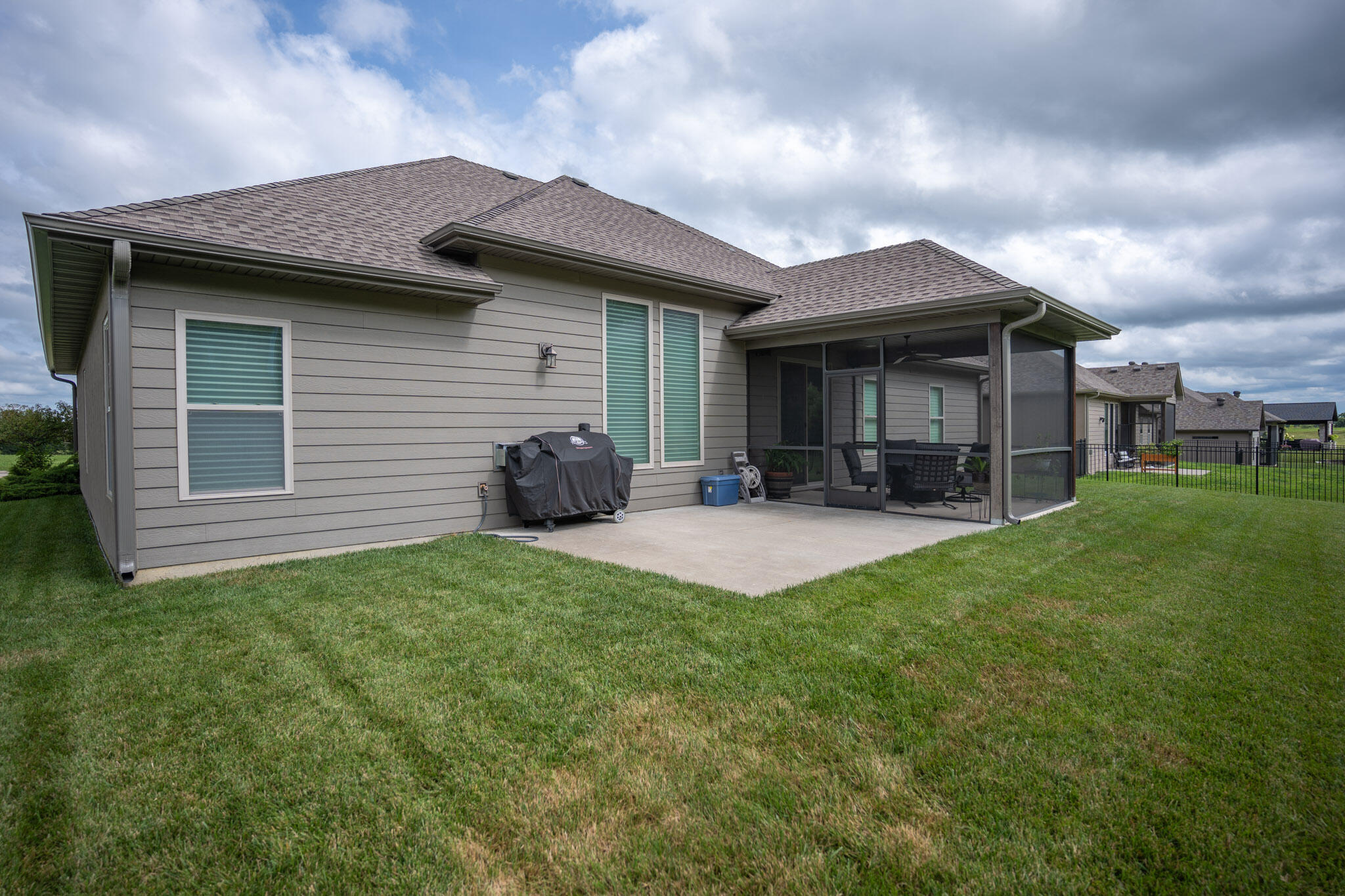 1203 SHALLOW RIDGE CIR