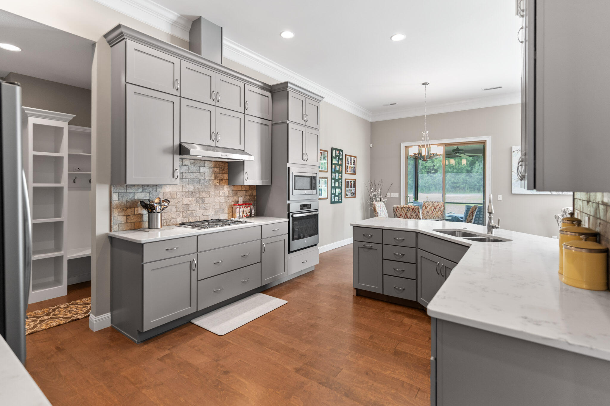 1203 SHALLOW RIDGE CIR