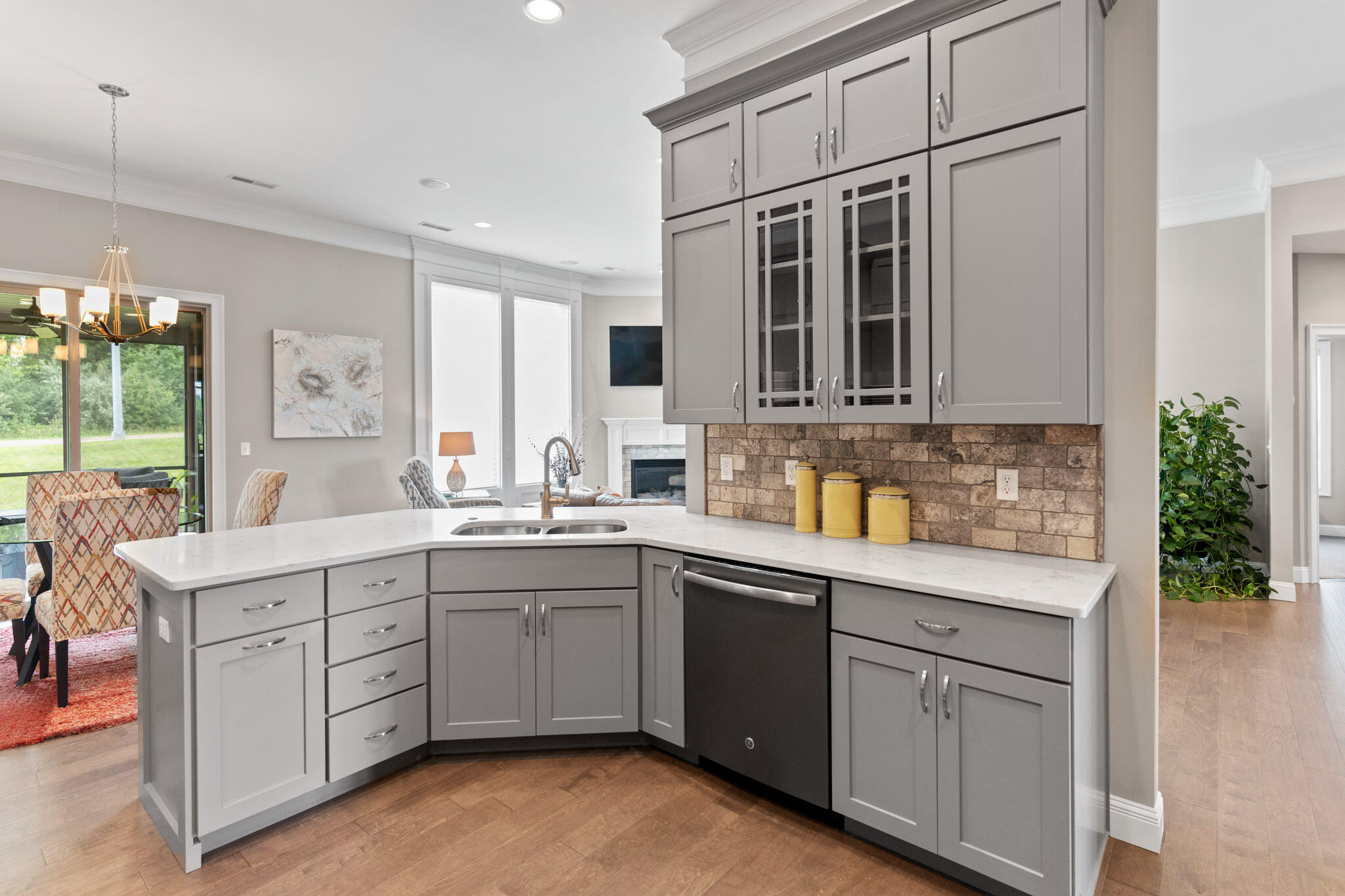 1203 SHALLOW RIDGE CIR