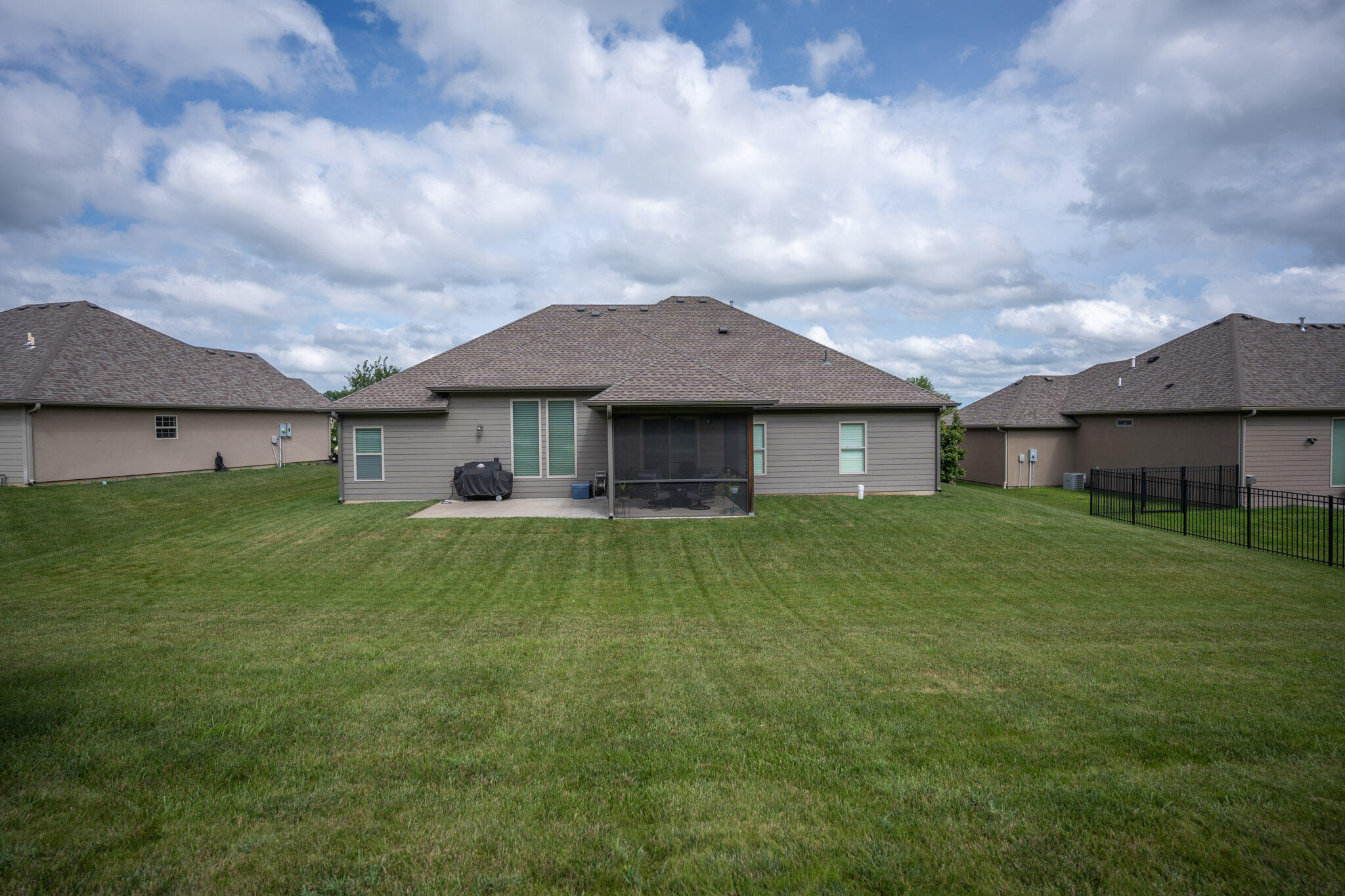 1203 SHALLOW RIDGE CIR